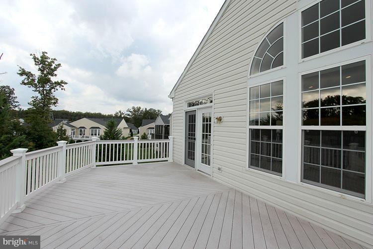 FOUR SEASONS - Residential