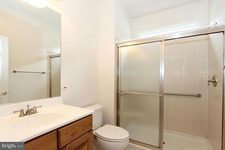 FOUR SEASONS - Residential