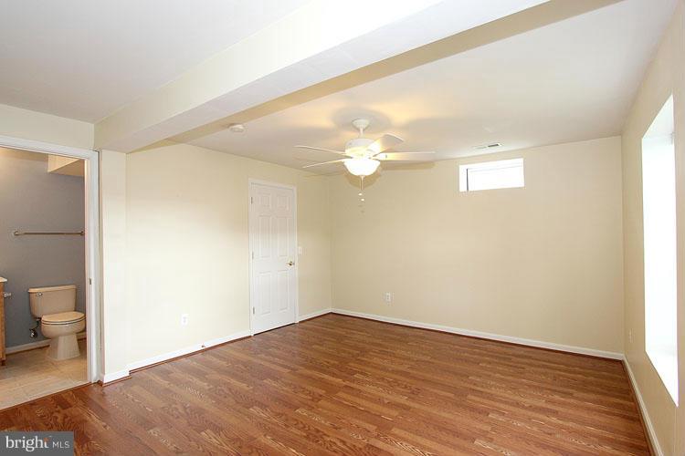 FOUR SEASONS - Residential