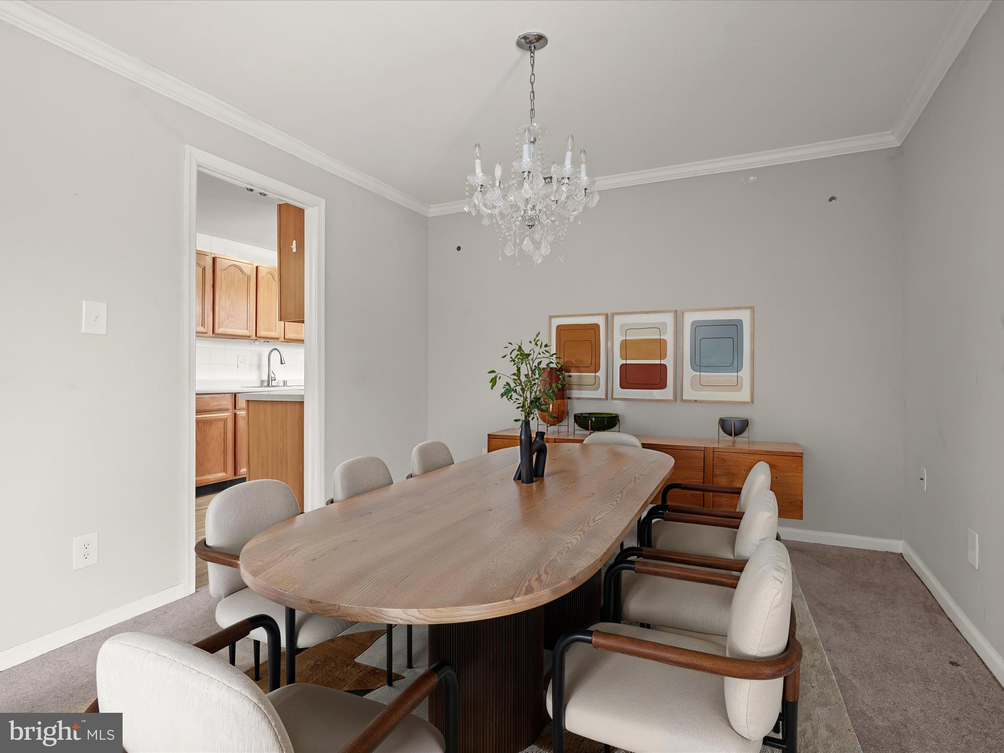 HUNTLEY SQUARE CONDOMINIUMS - Residential