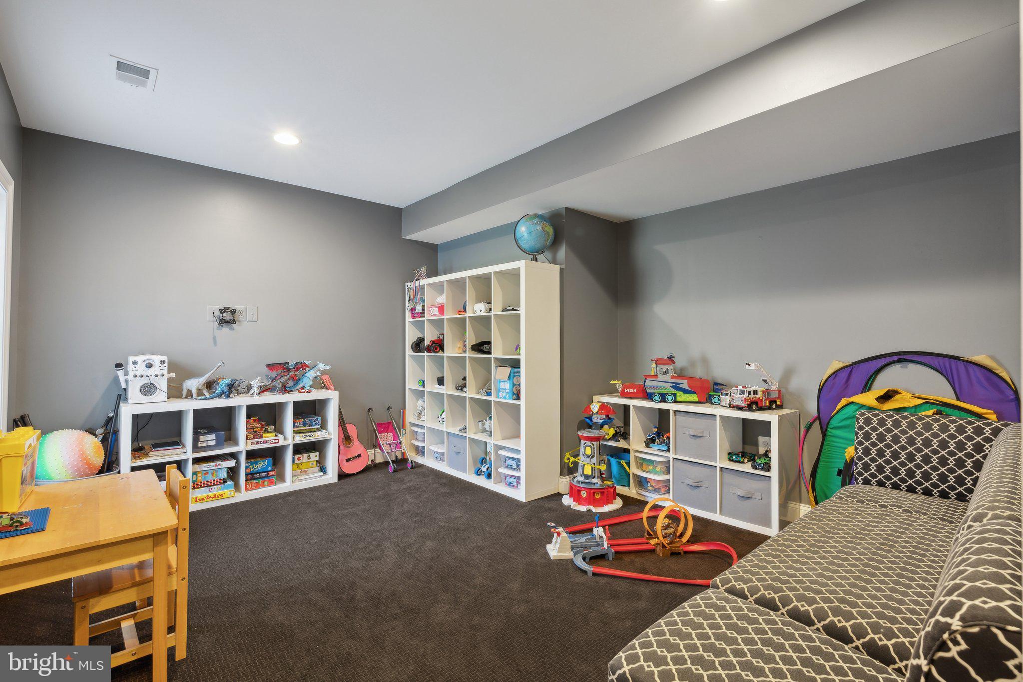 WILLOWSFORD - Residential Lease