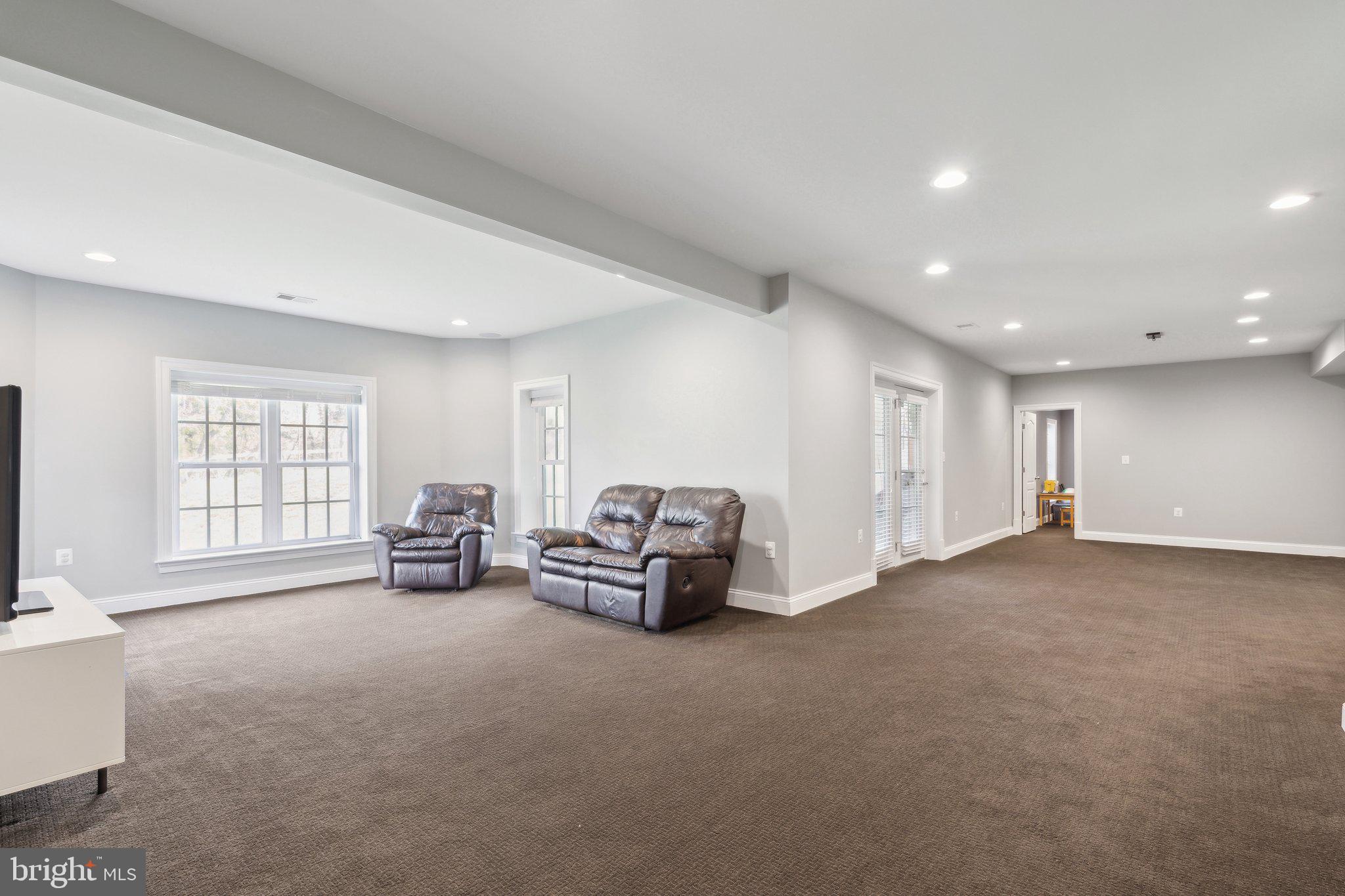 WILLOWSFORD - Residential Lease