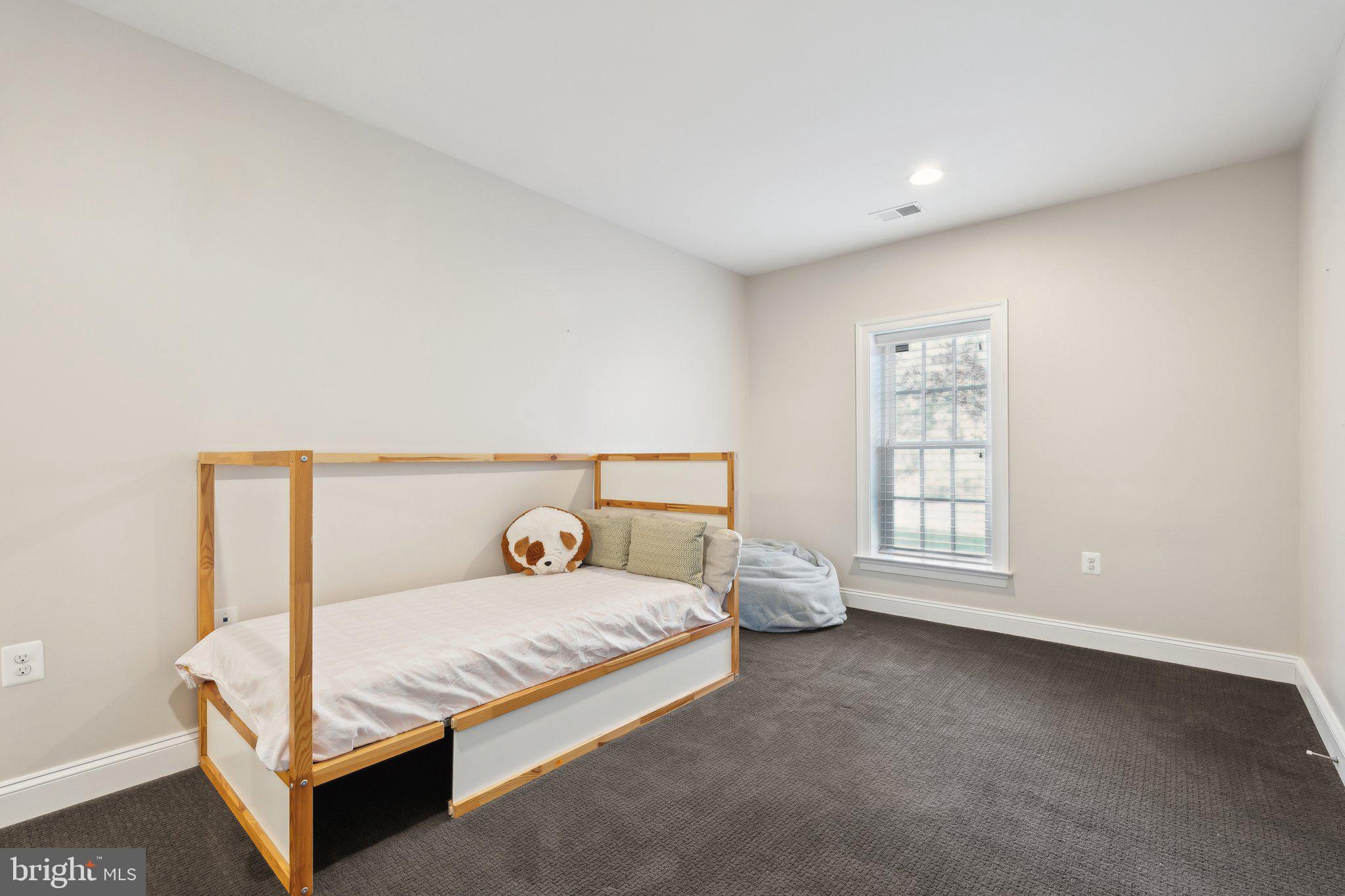 WILLOWSFORD - Residential Lease