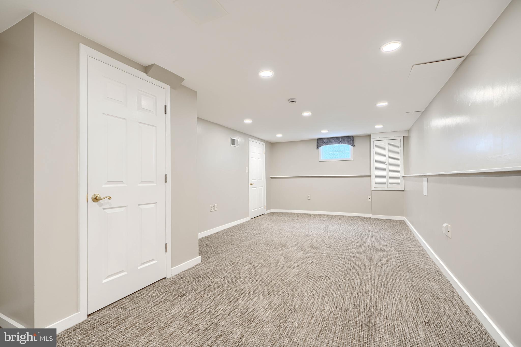 WEST RIDING - Residential