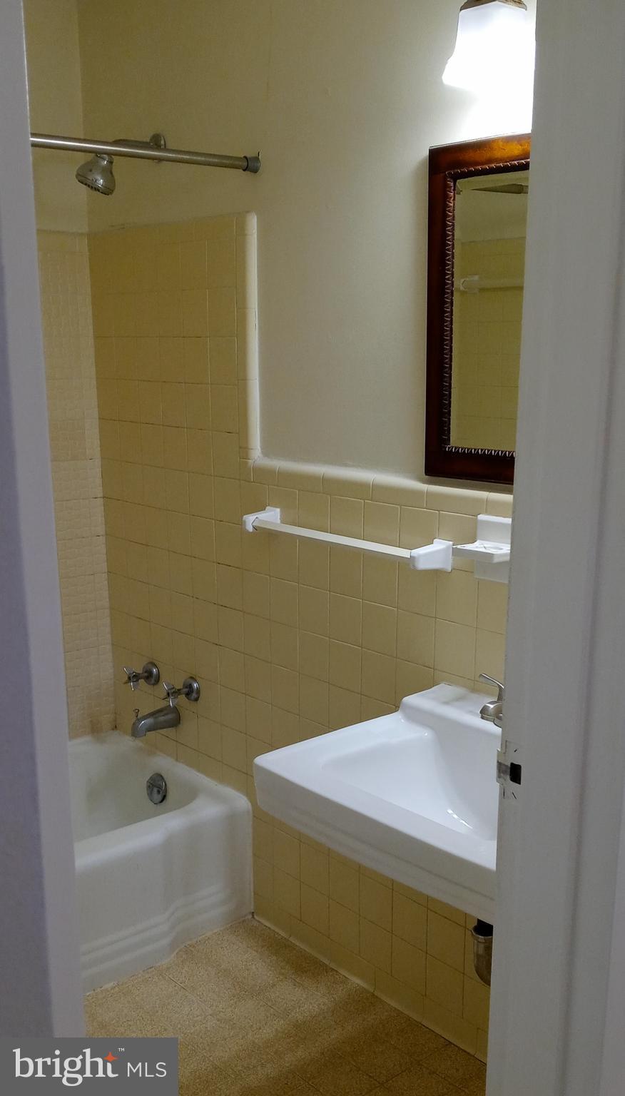 GROSVENOR PARK - Residential Lease