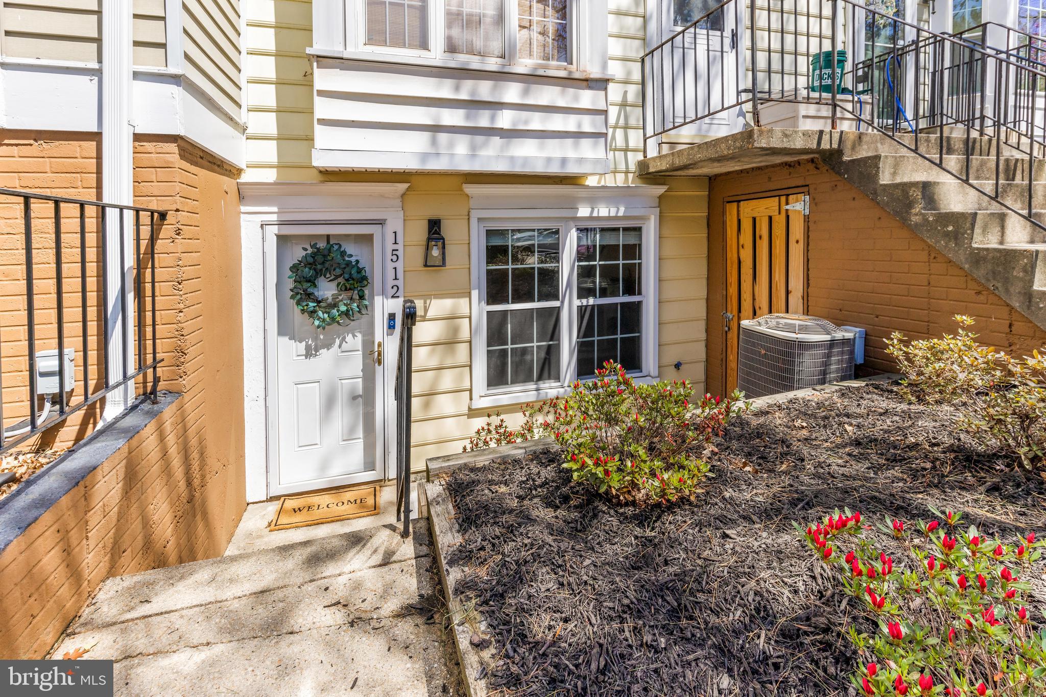 CROFTON MEWS CONDO - Residential