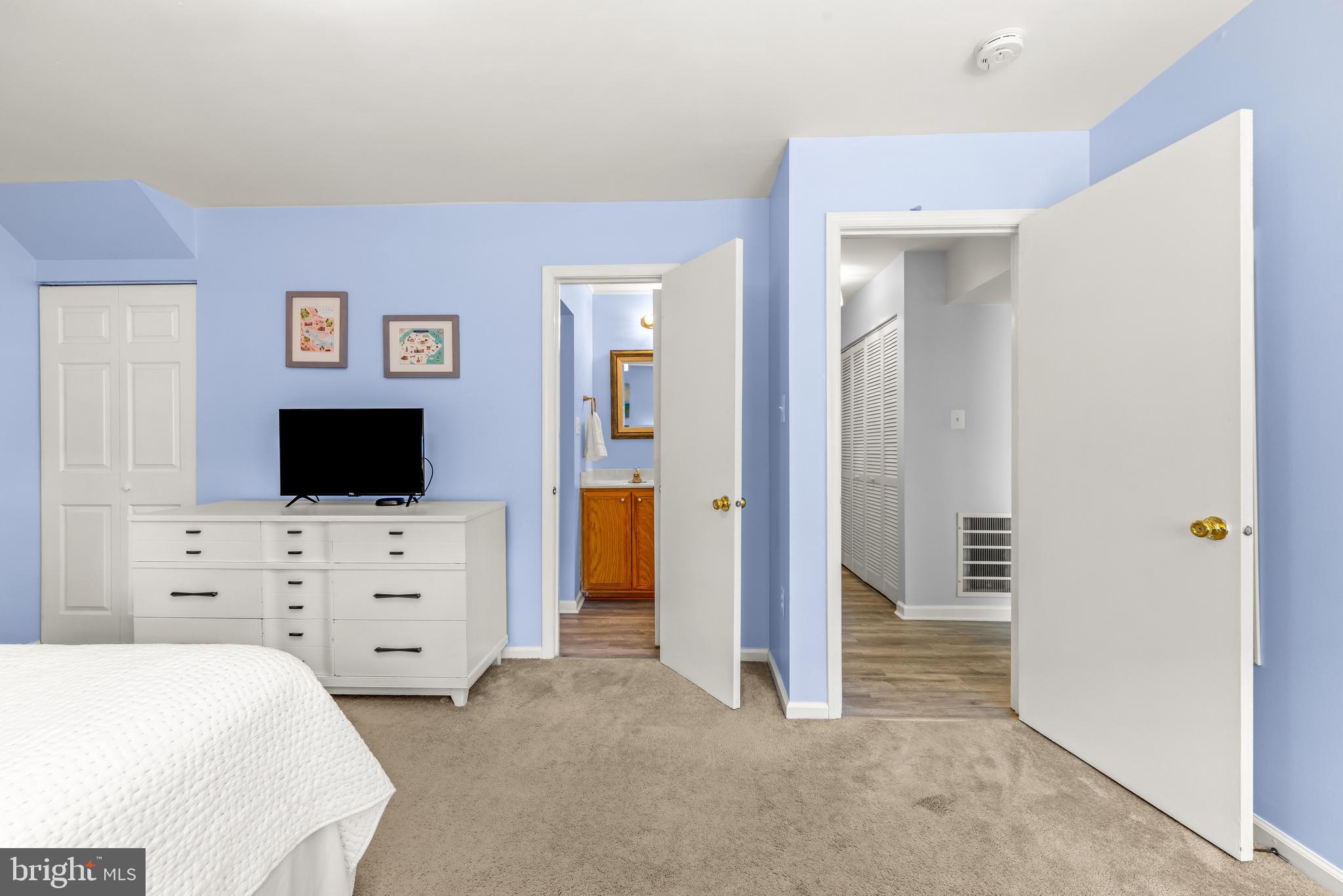 CROFTON MEWS CONDO - Residential