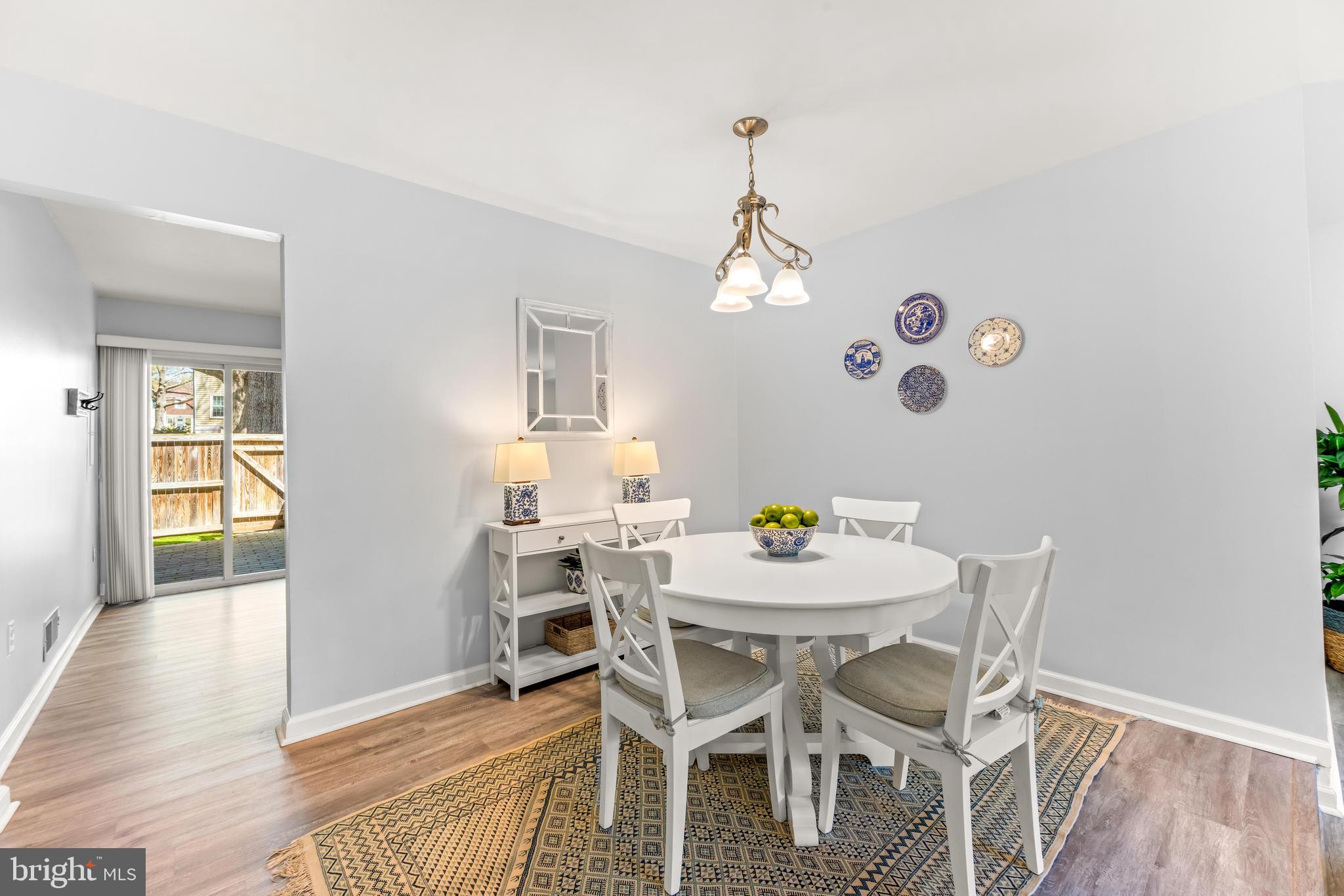 CROFTON MEWS CONDO - Residential