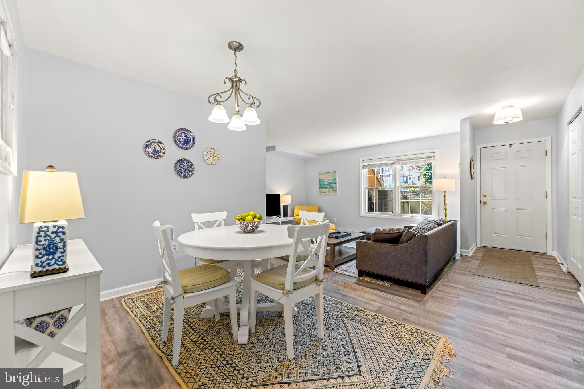 CROFTON MEWS CONDO - Residential