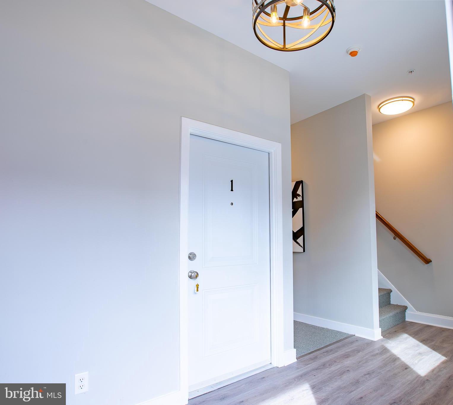 1309 N SCOTT STREET 4