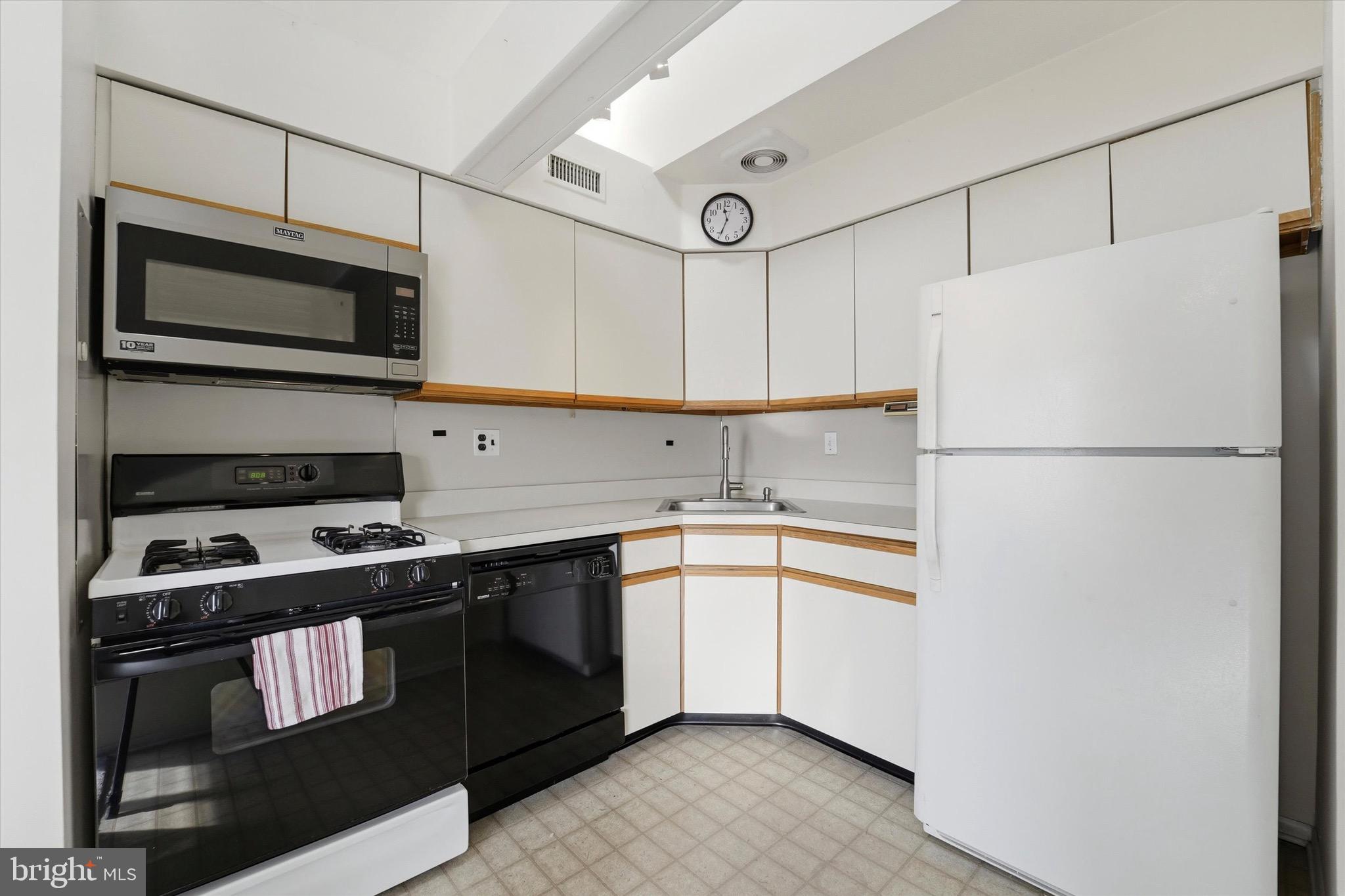 RIVERS BEND III - Residential