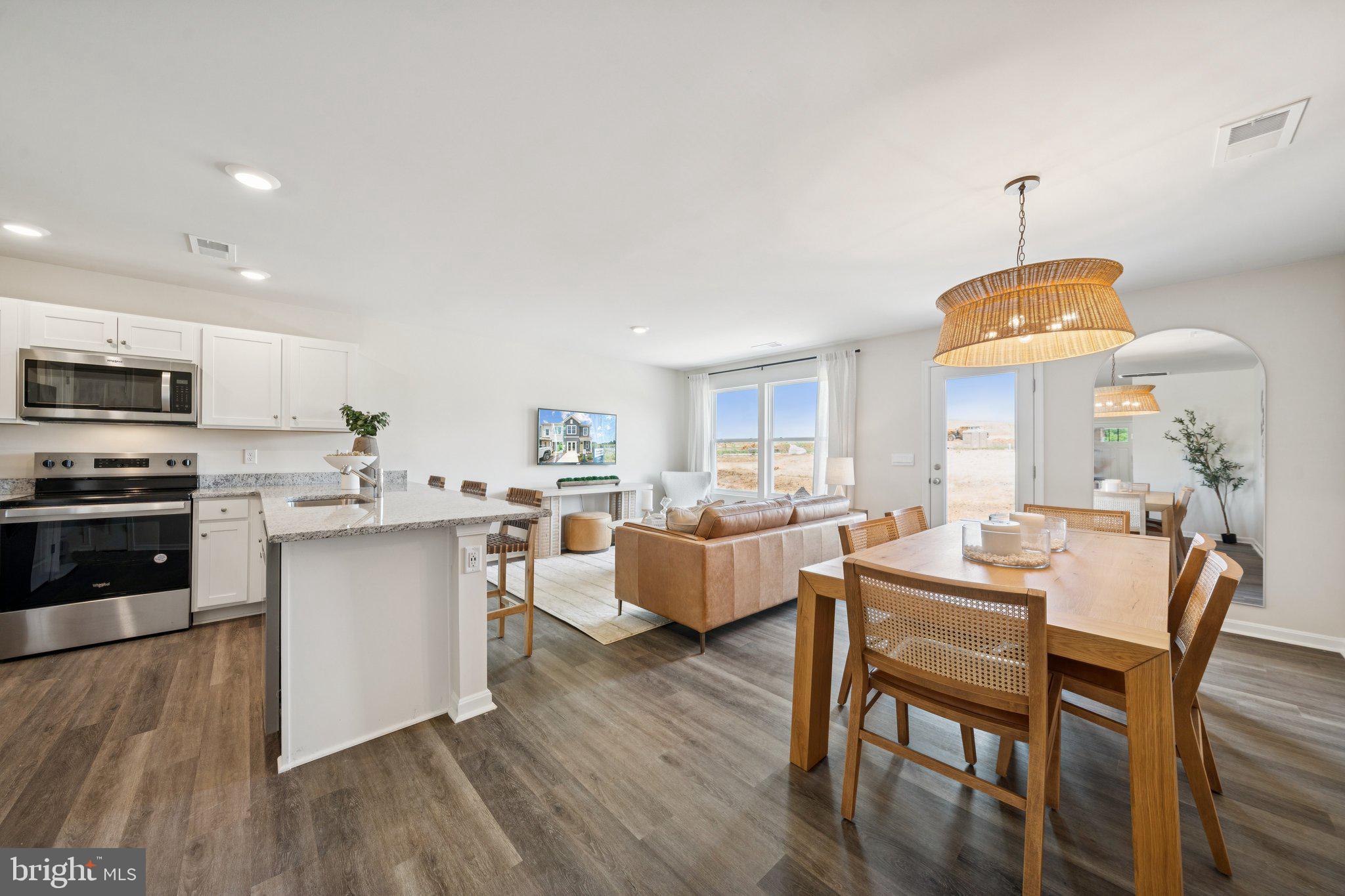 SUMMIT TOWNS - Residential