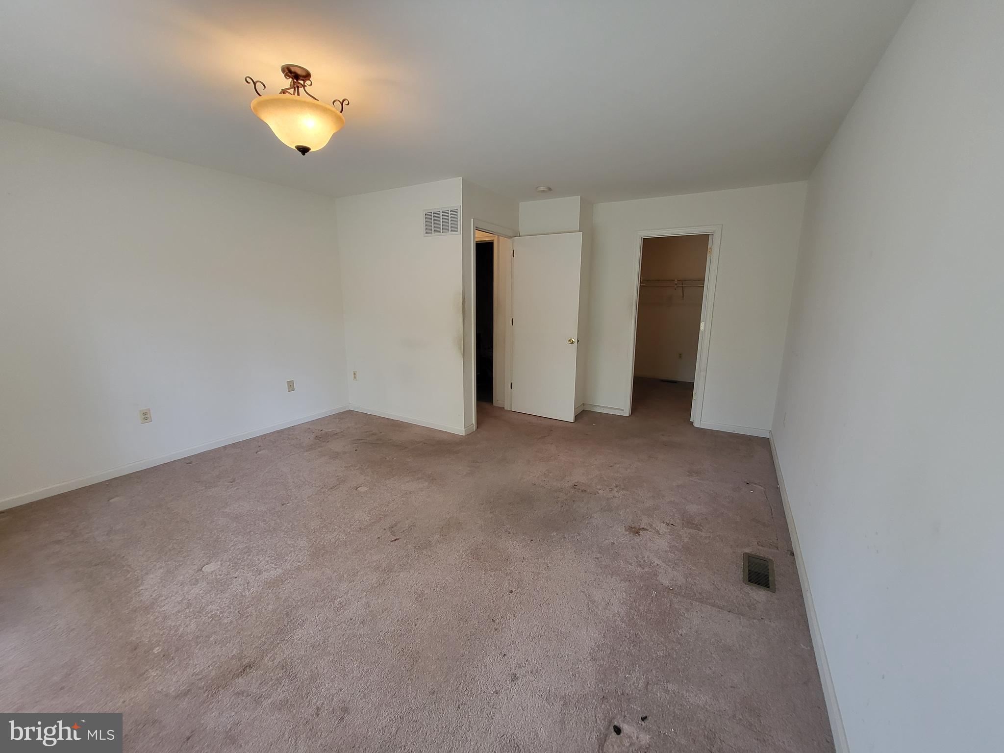 HARMANS WOODS - Residential