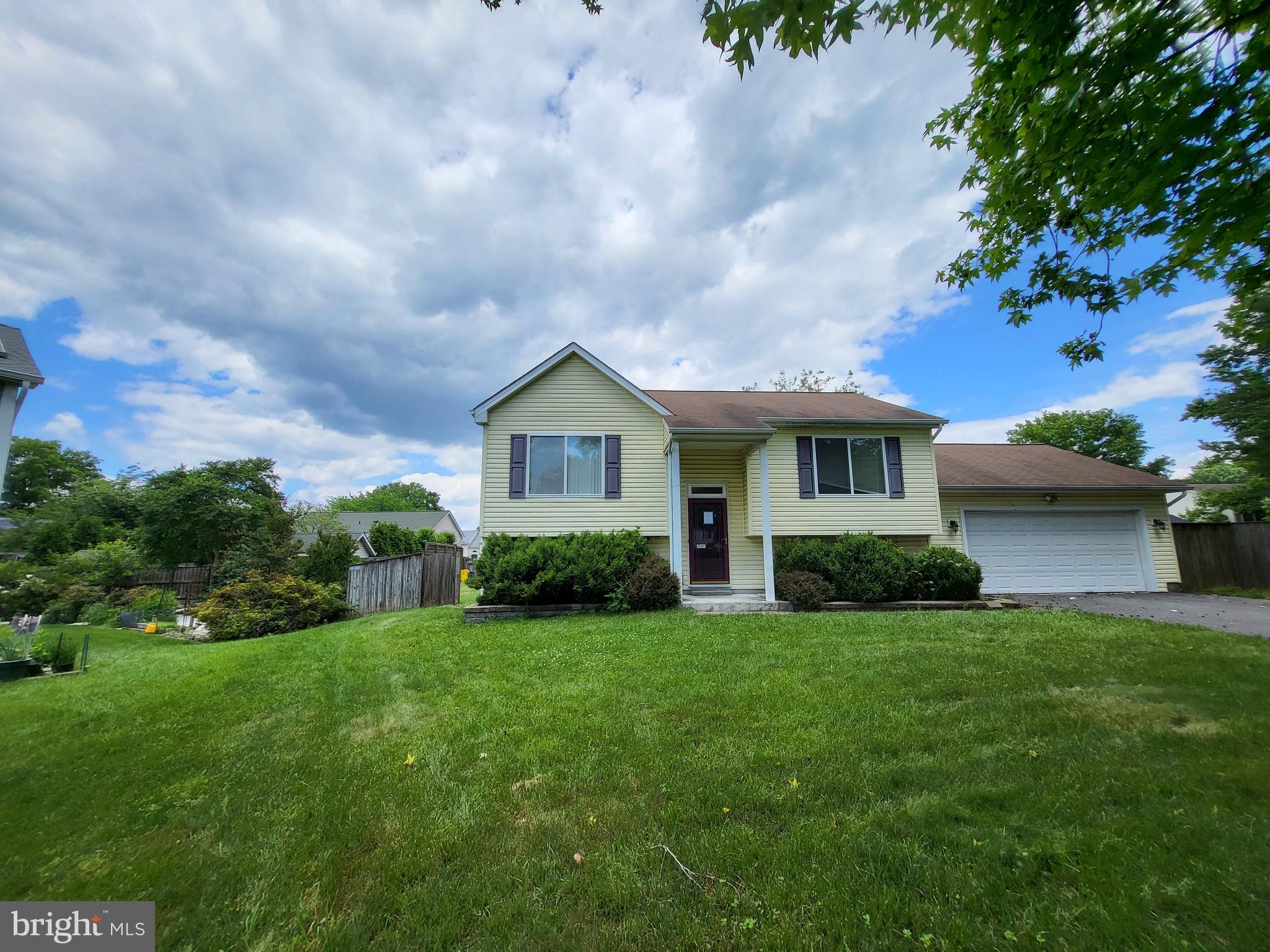 HARMANS WOODS - Residential