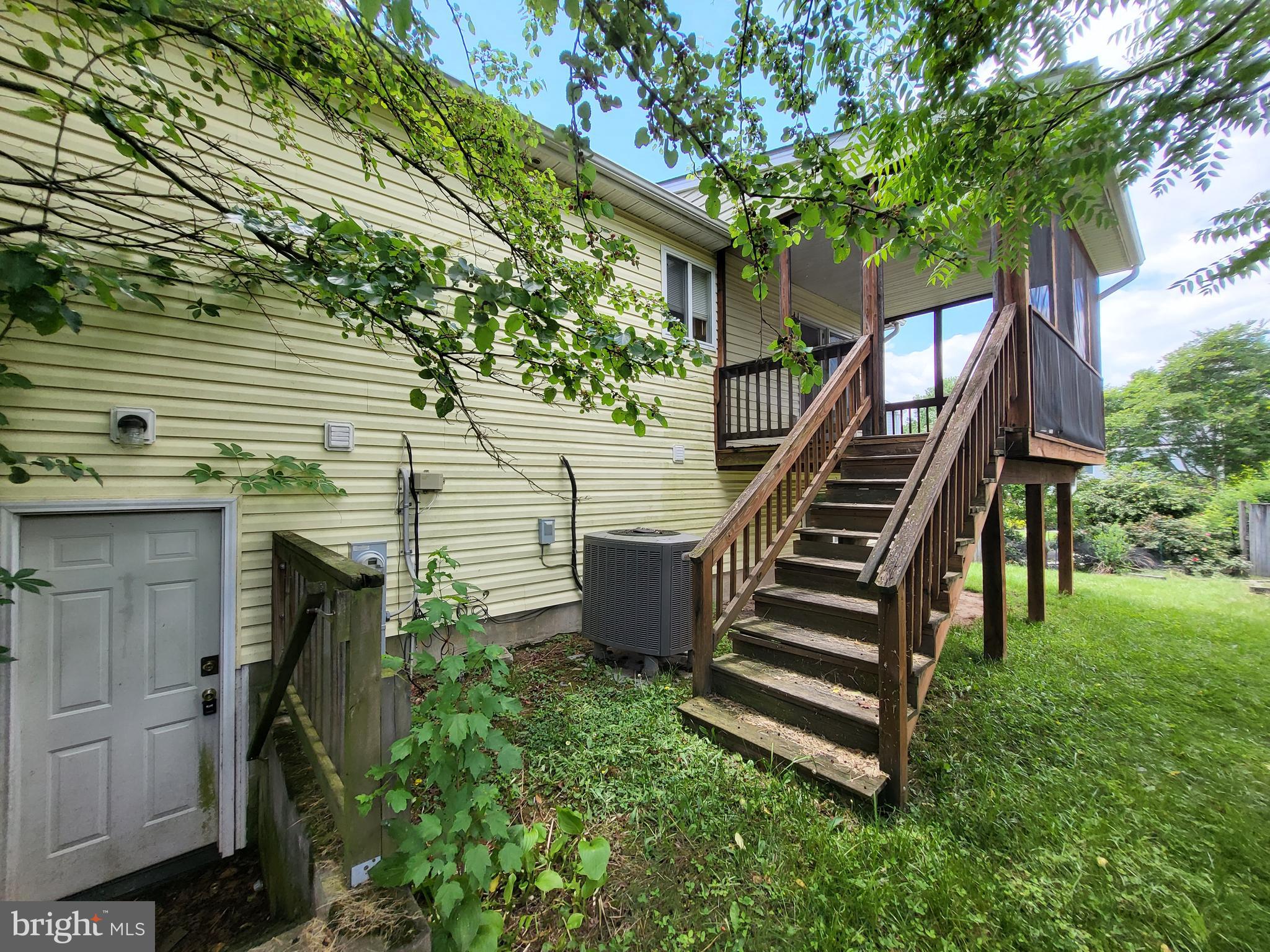 HARMANS WOODS - Residential