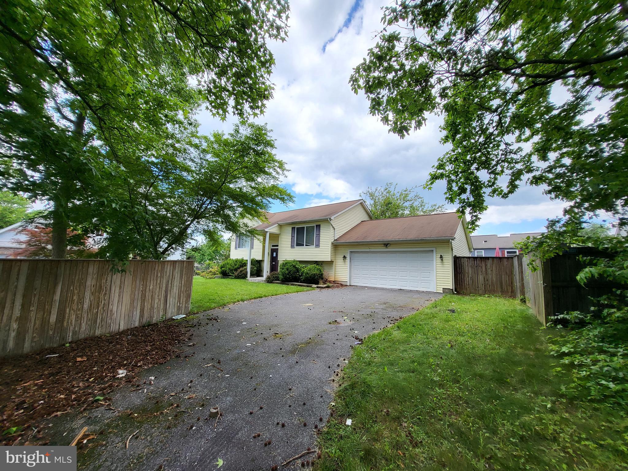 HARMANS WOODS - Residential