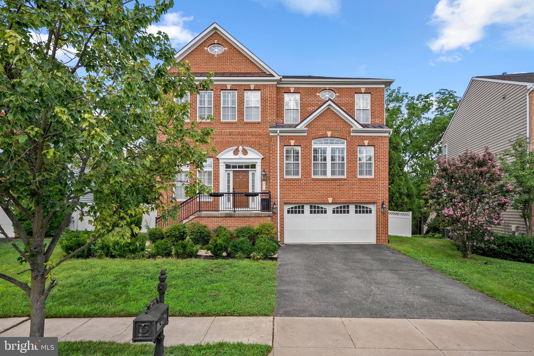 206 BOWEN COURT