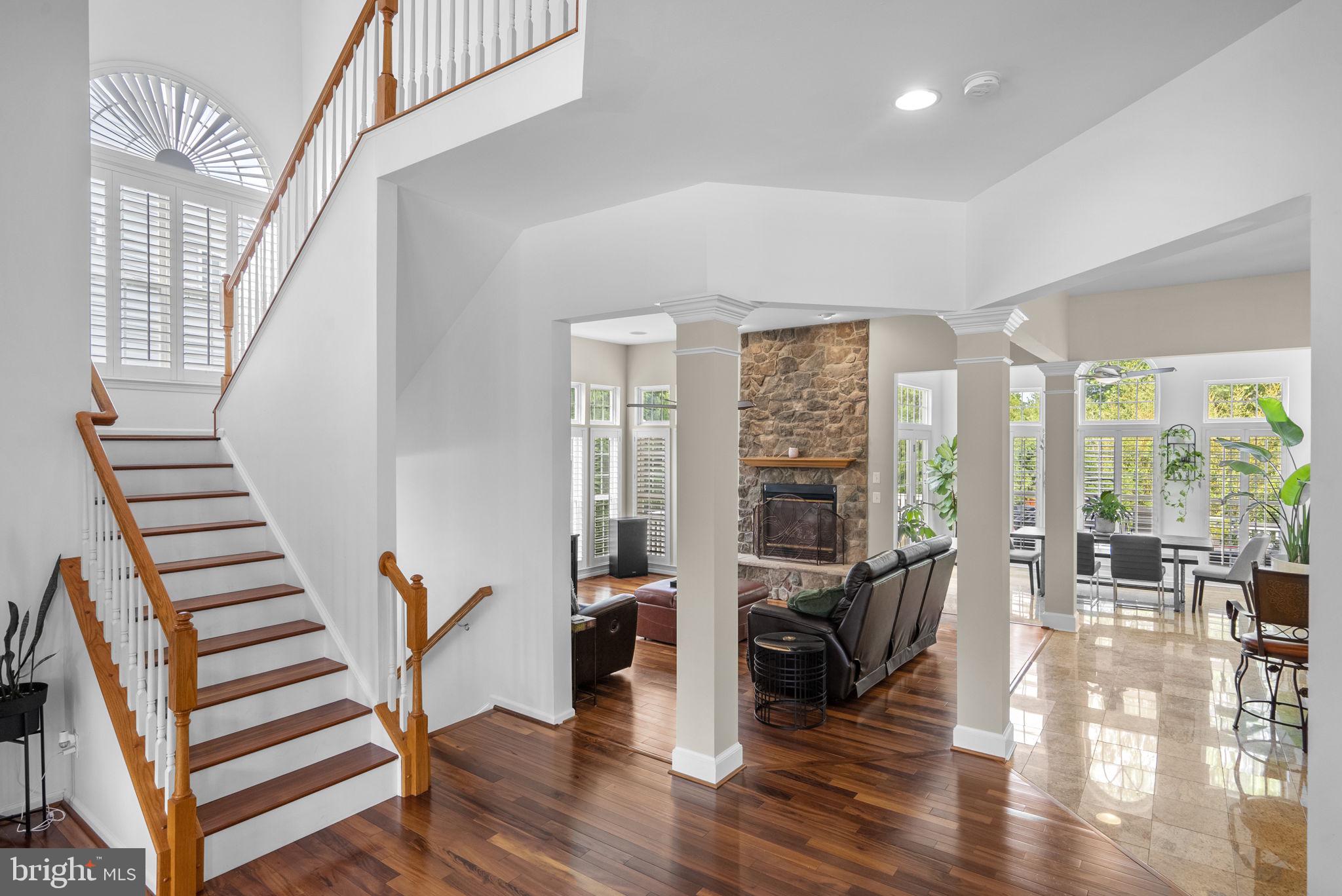 206 BOWEN COURT