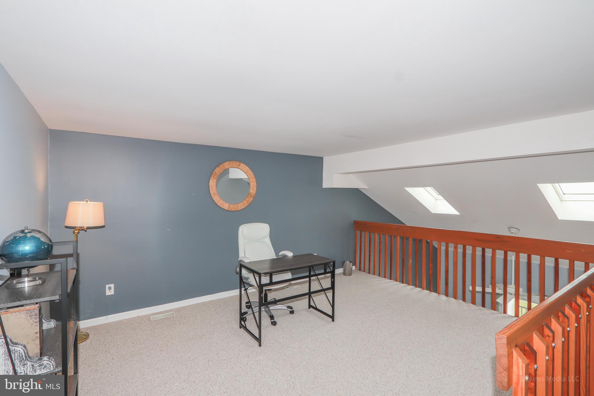 QUEENS LANDING - Residential