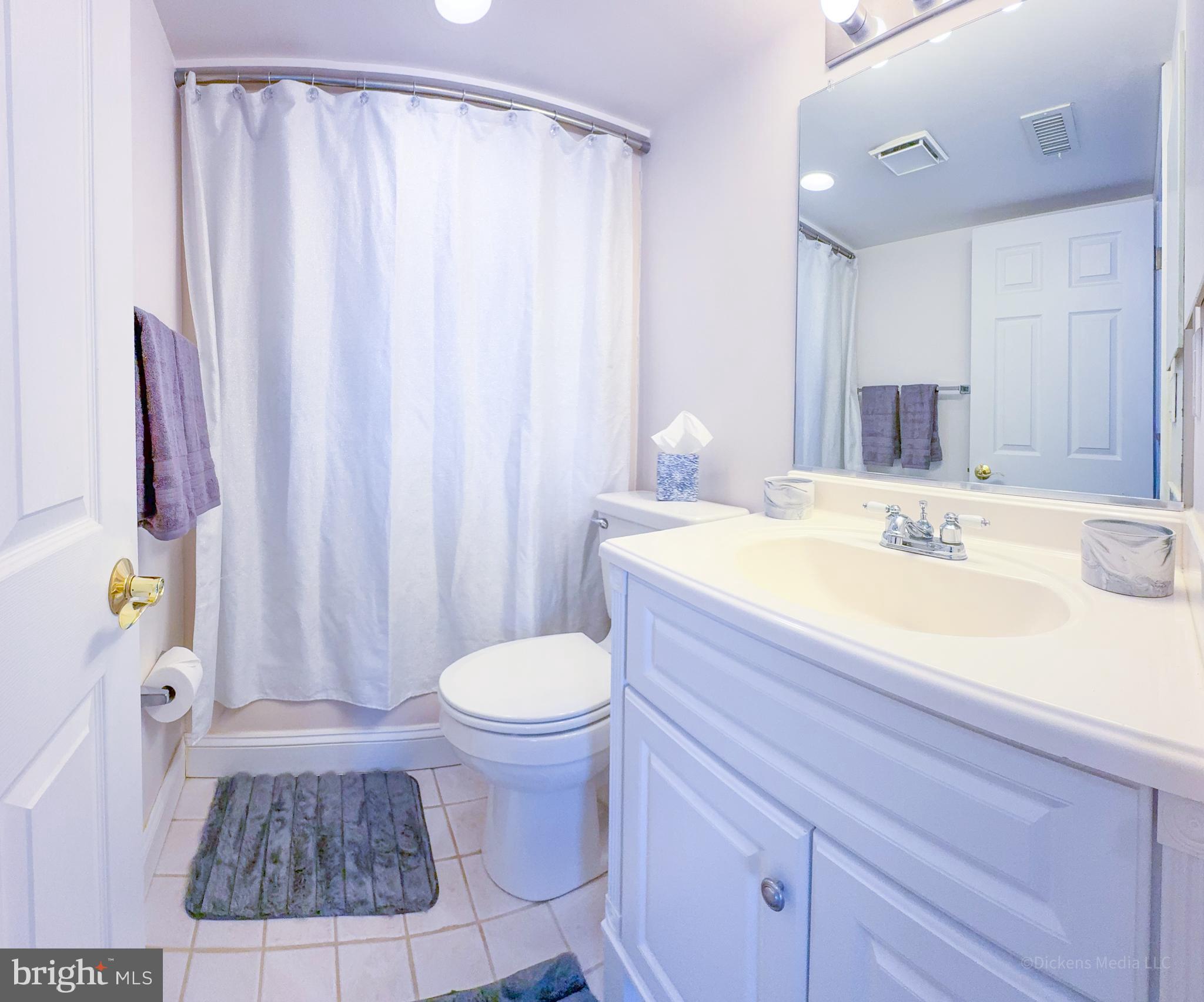 QUEENS LANDING - Residential