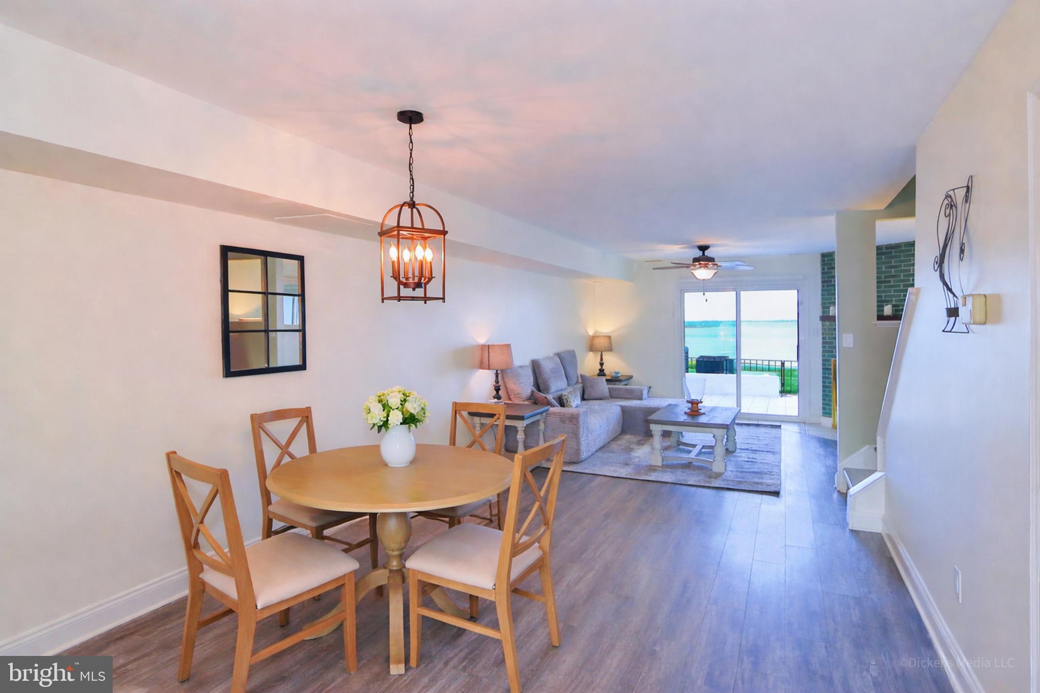 15 QUEEN ANNE WAY E E