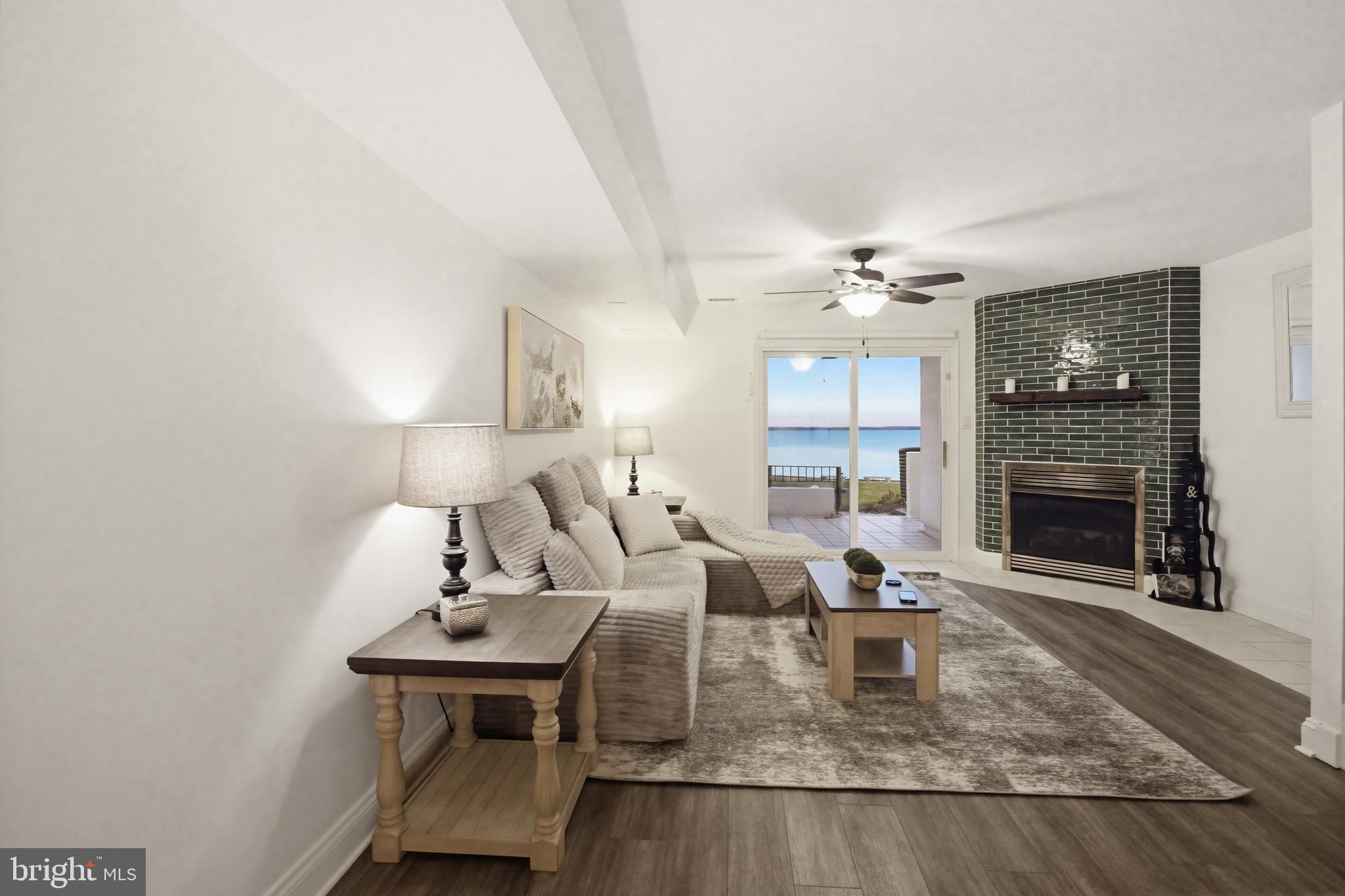 QUEENS LANDING - Residential