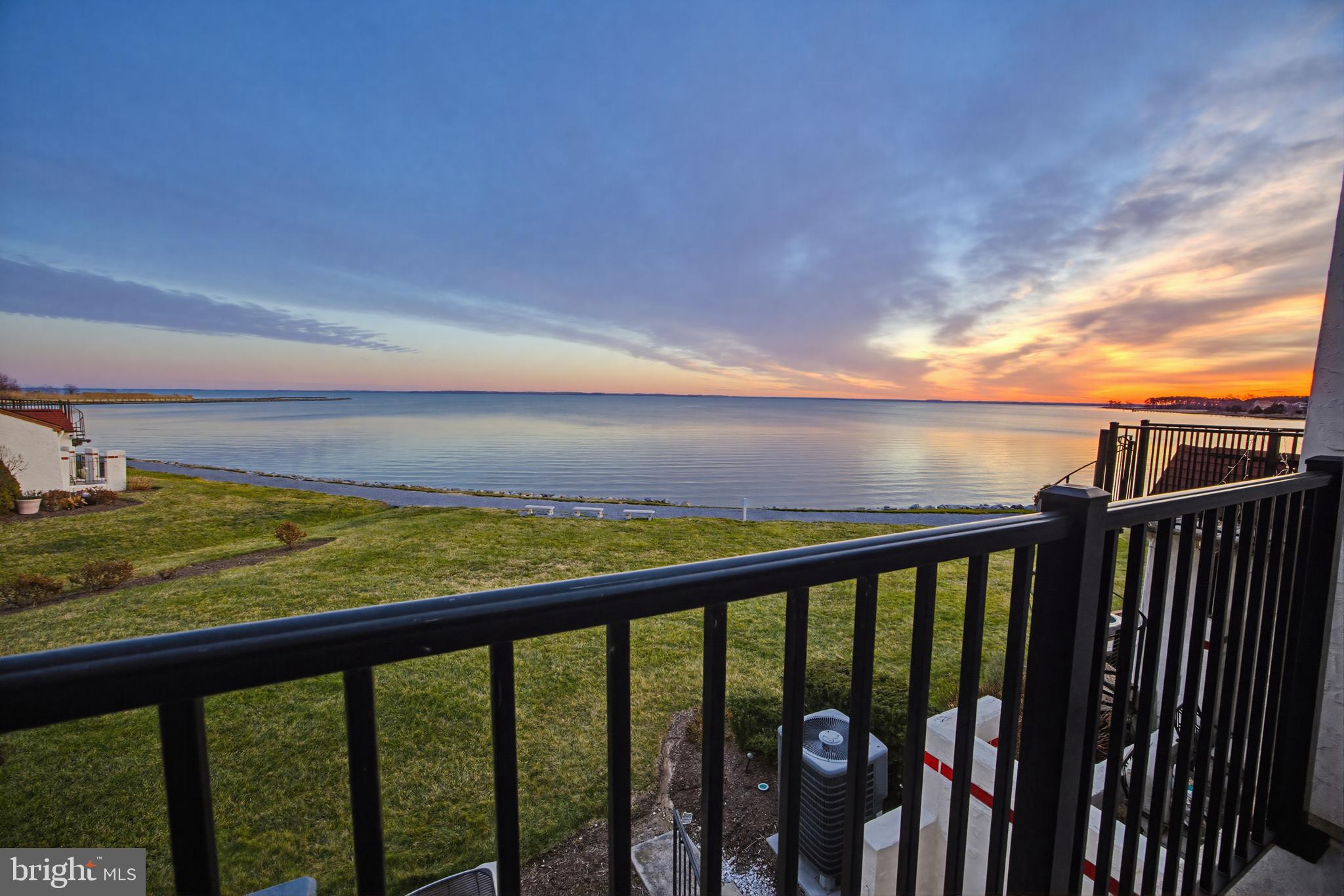 QUEENS LANDING - Residential