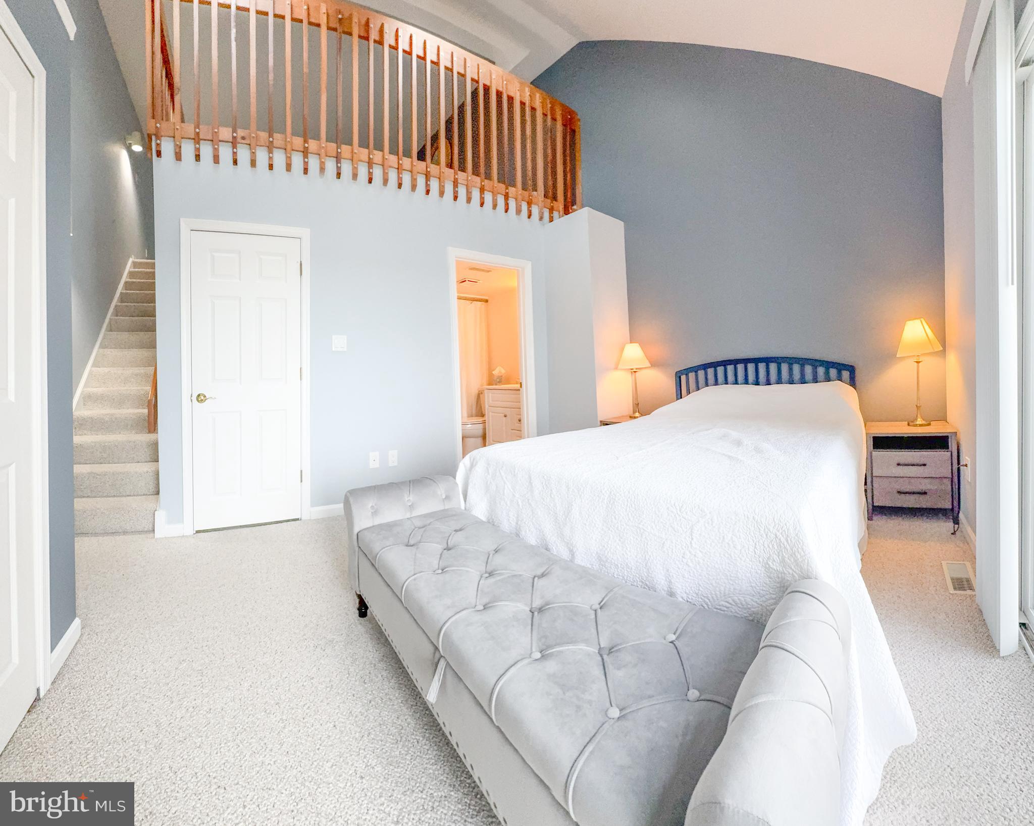 QUEENS LANDING - Residential