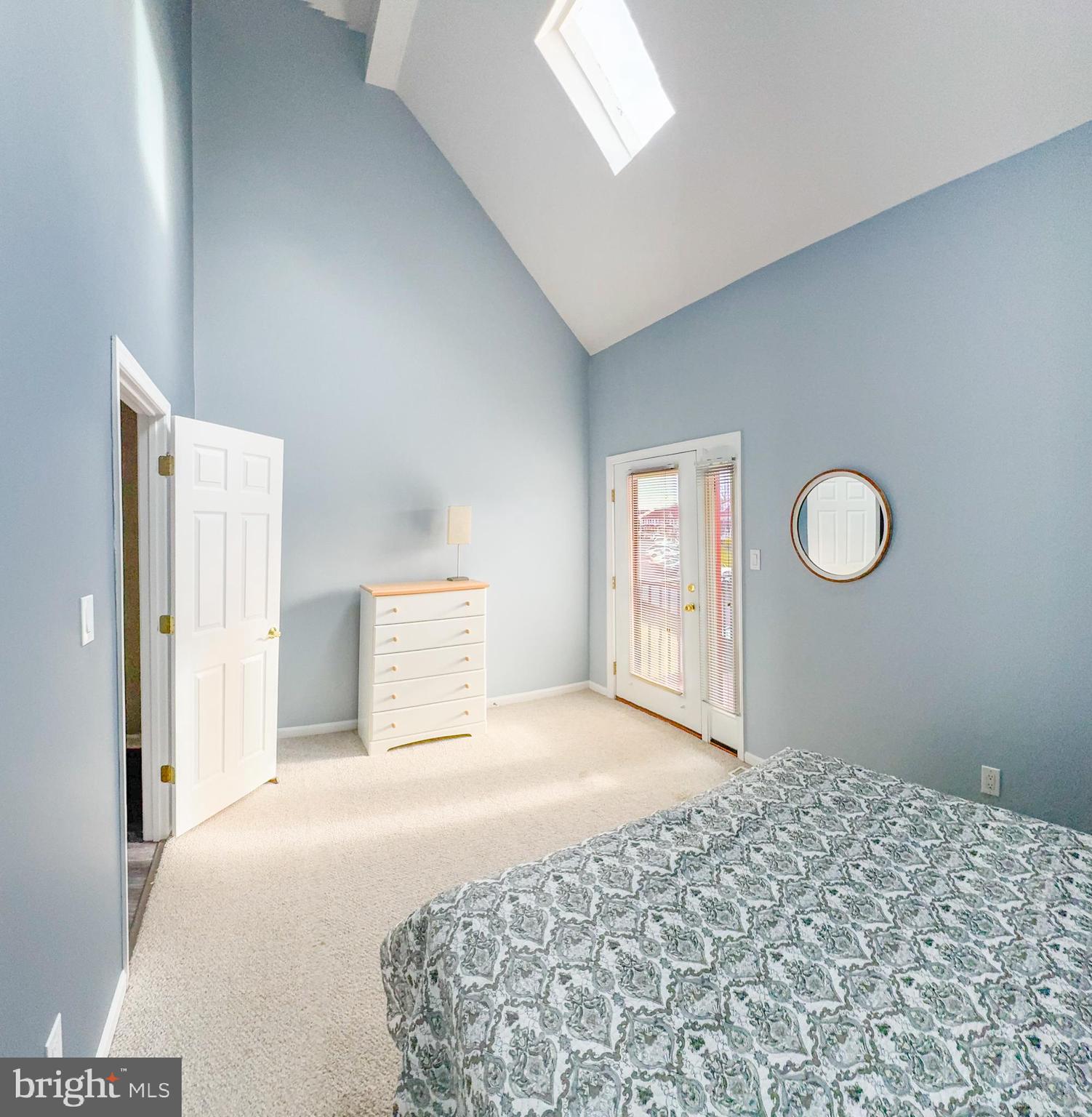 QUEENS LANDING - Residential