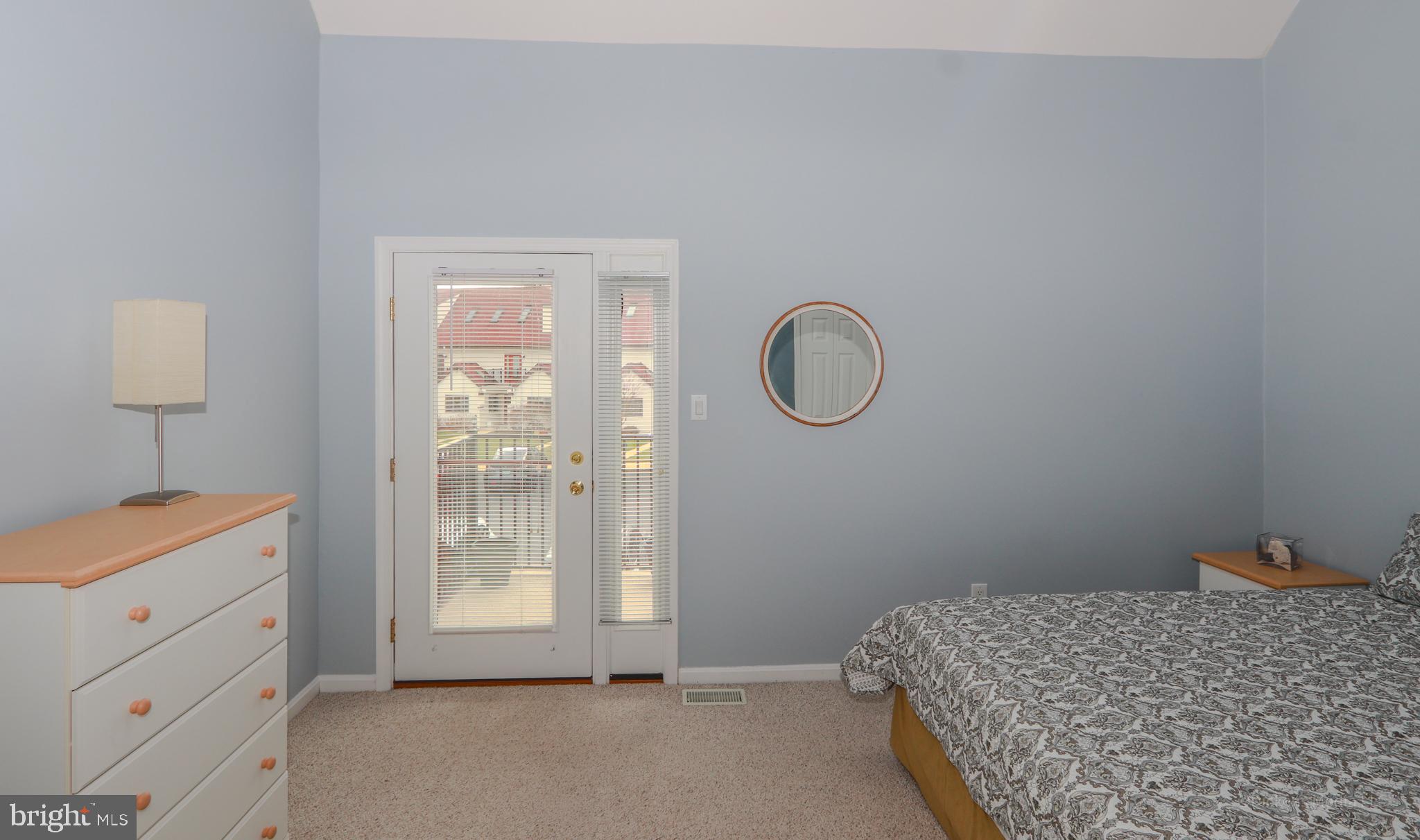 QUEENS LANDING - Residential