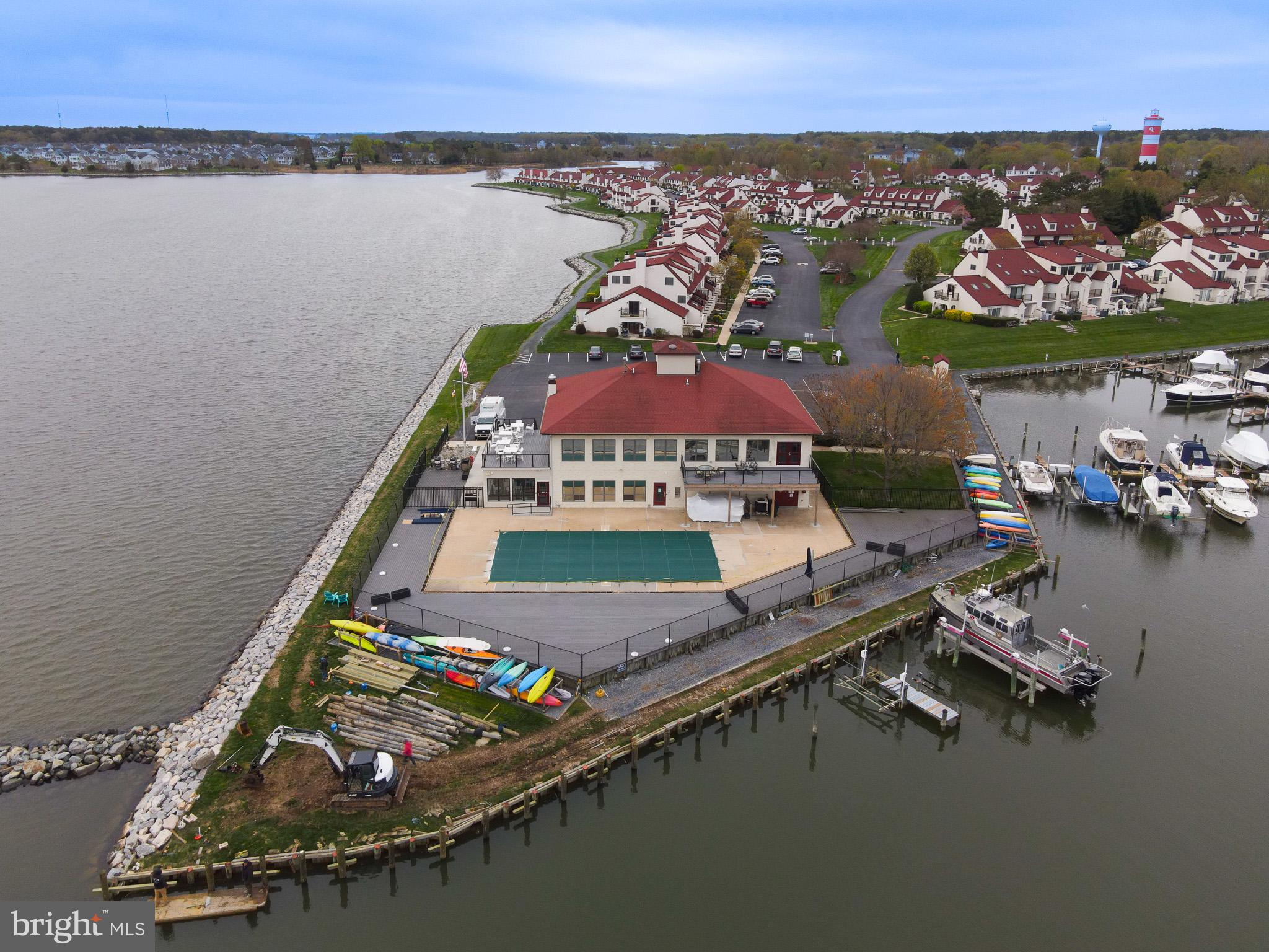 QUEENS LANDING - Residential