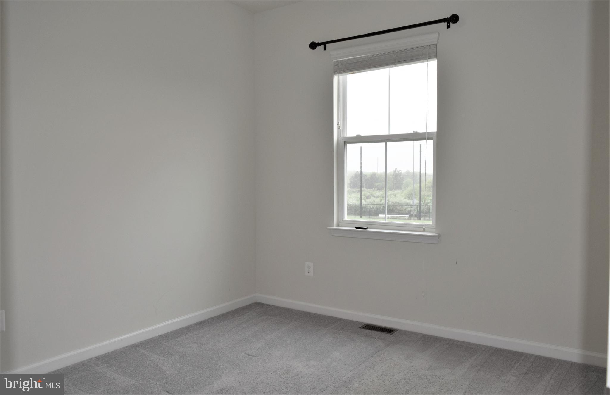 DISCOVERY SQUARE - Residential Lease