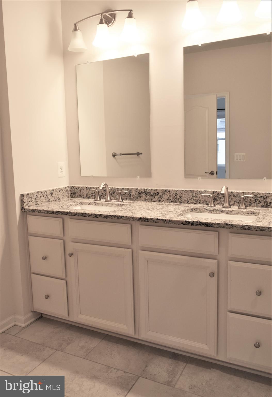 DISCOVERY SQUARE - Residential Lease