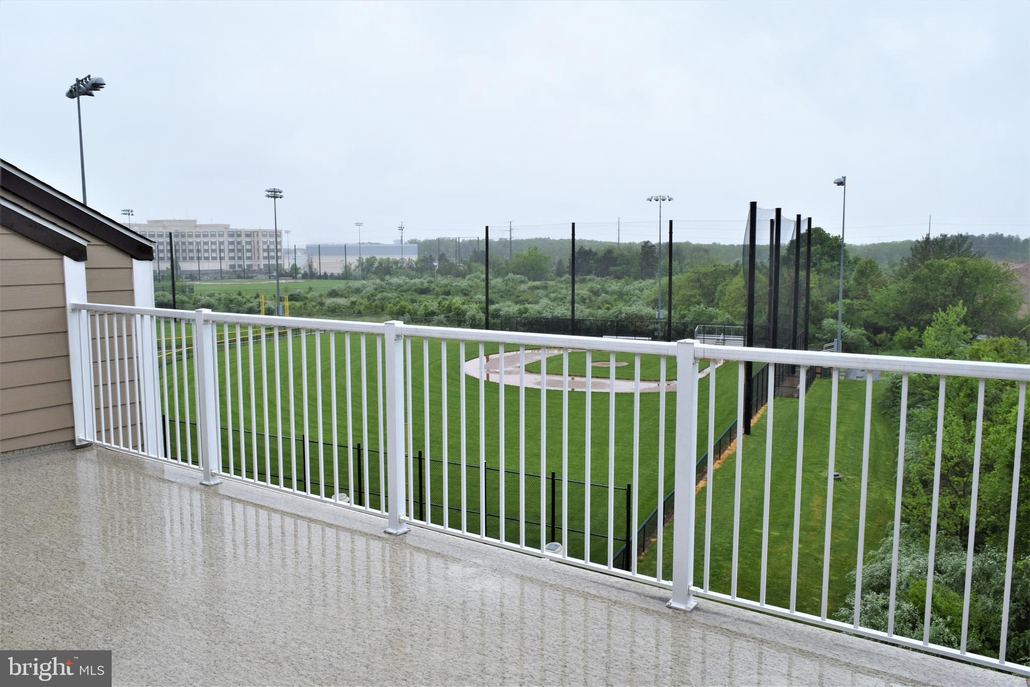 DISCOVERY SQUARE - Residential Lease