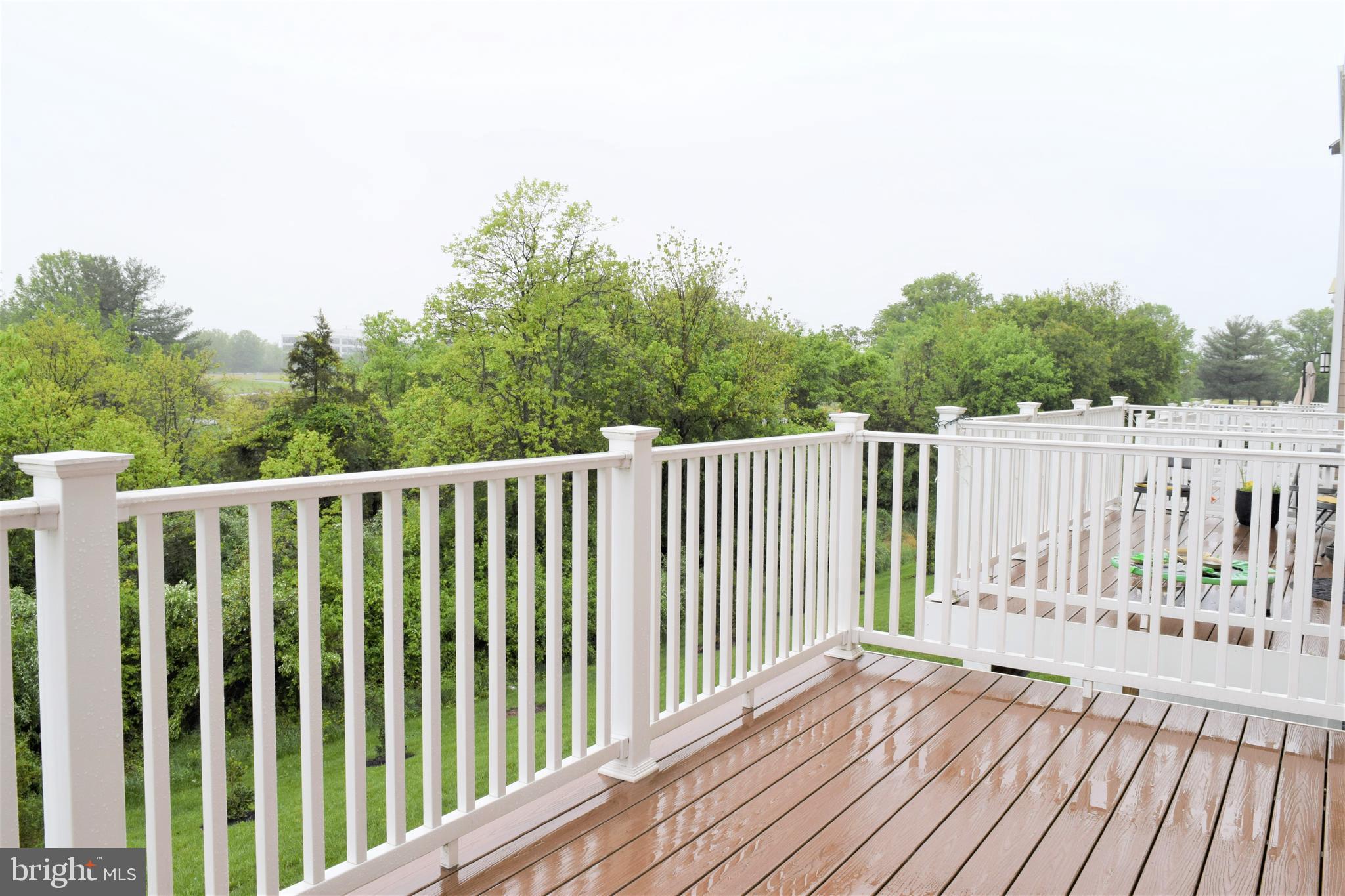 DISCOVERY SQUARE - Residential Lease