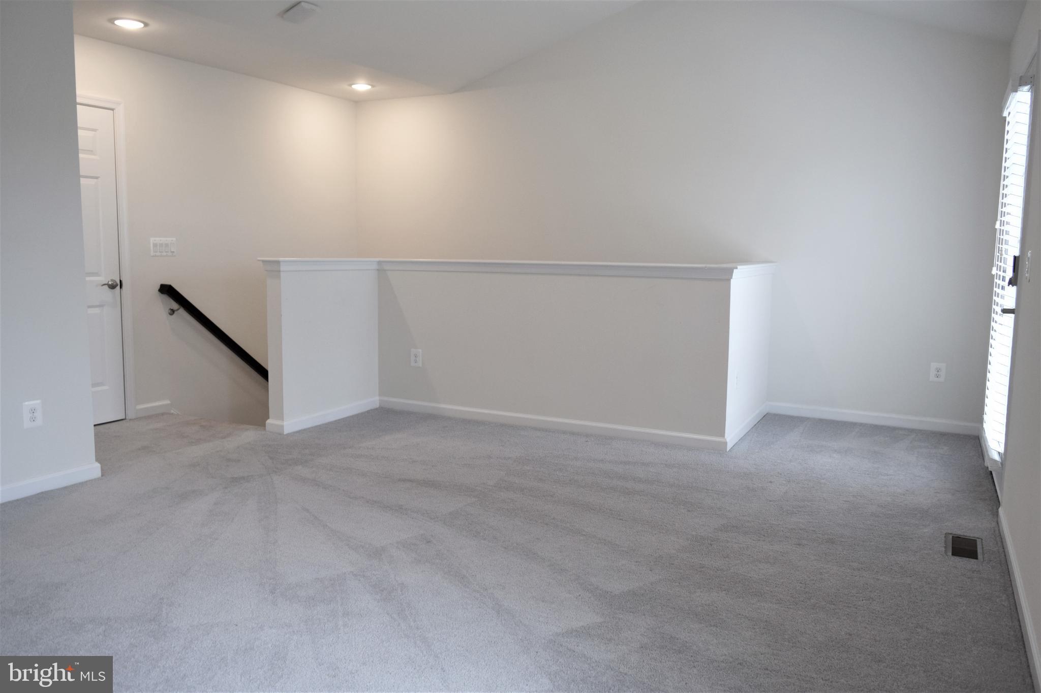 DISCOVERY SQUARE - Residential Lease