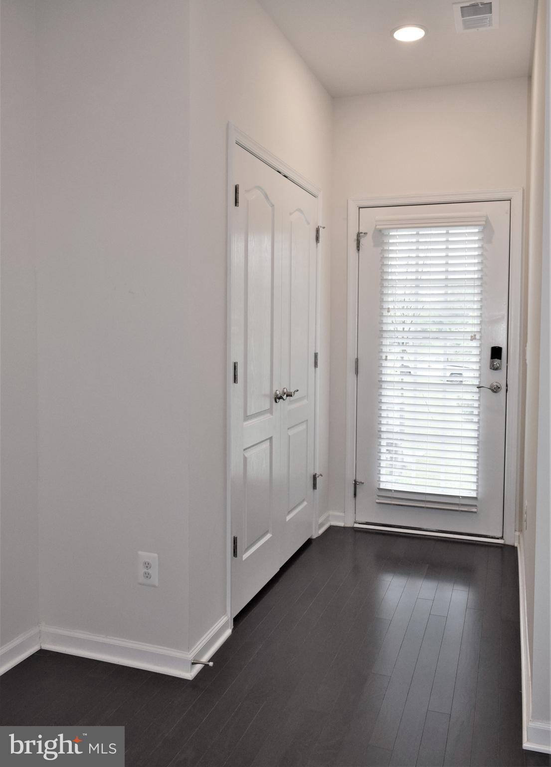 DISCOVERY SQUARE - Residential Lease