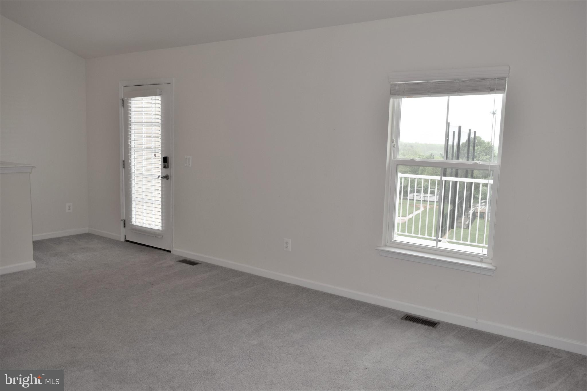 DISCOVERY SQUARE - Residential Lease