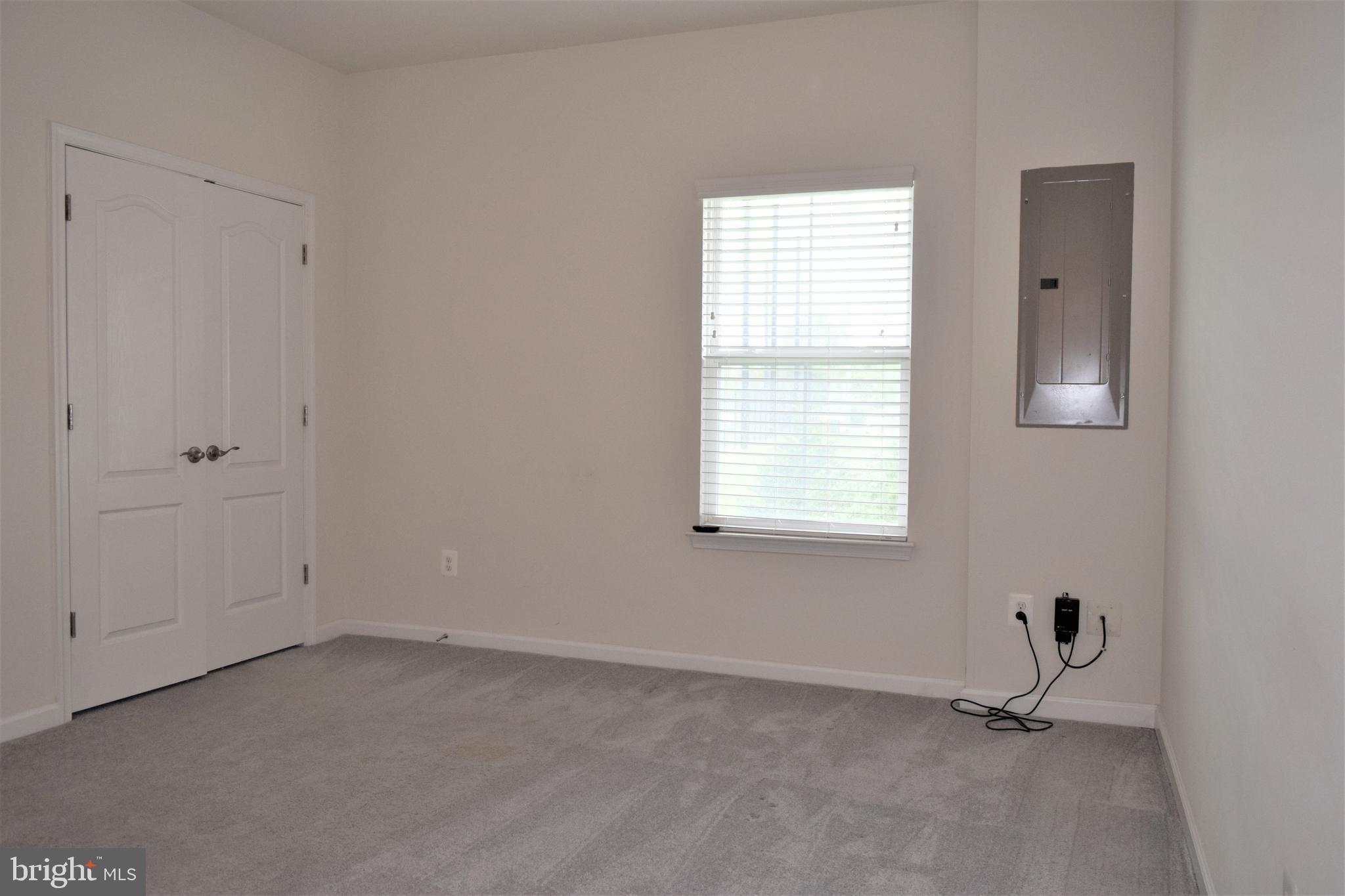 DISCOVERY SQUARE - Residential Lease