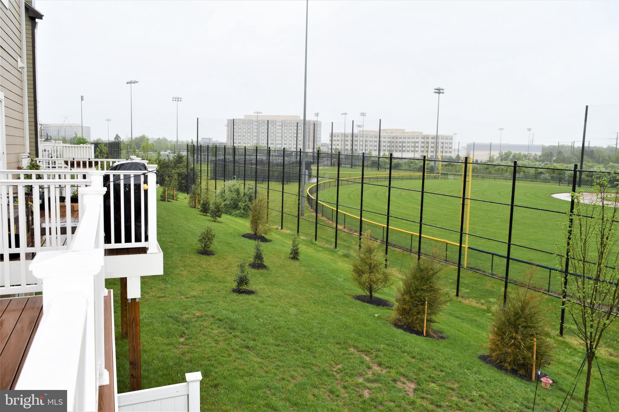 DISCOVERY SQUARE - Residential Lease