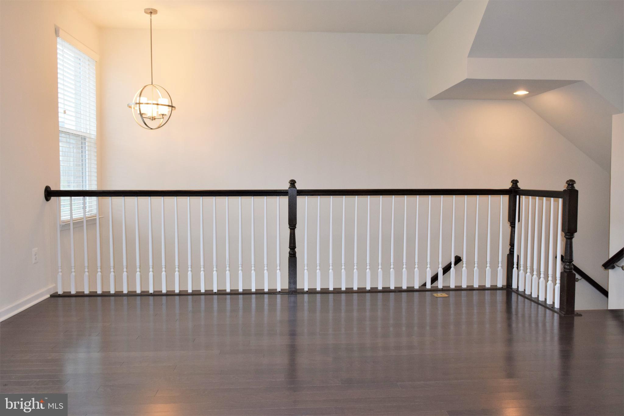 DISCOVERY SQUARE - Residential Lease