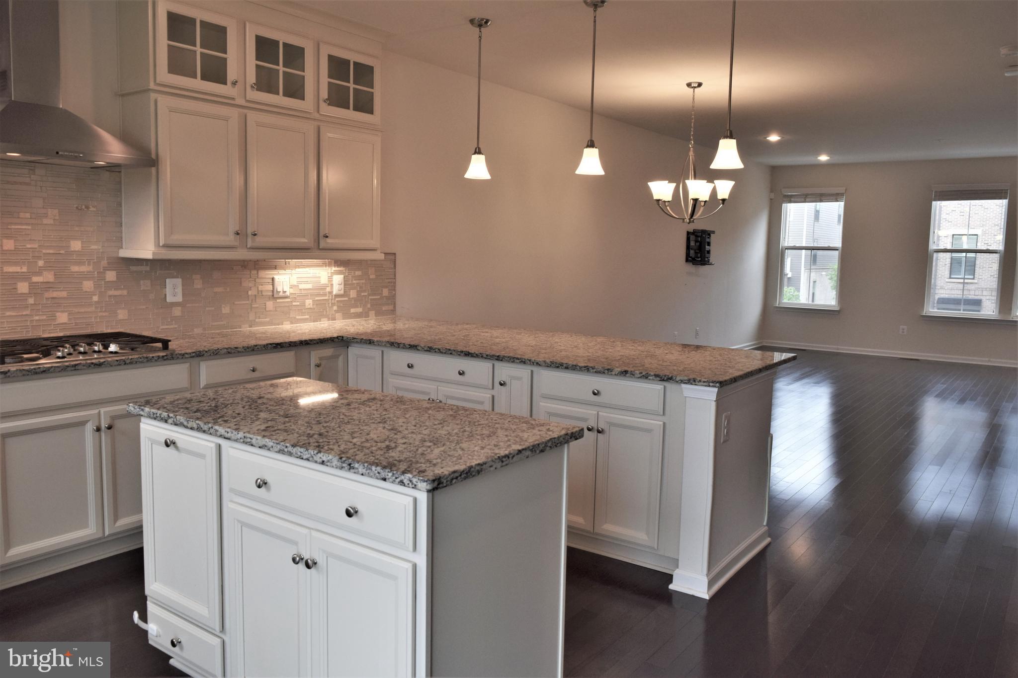 DISCOVERY SQUARE - Residential Lease