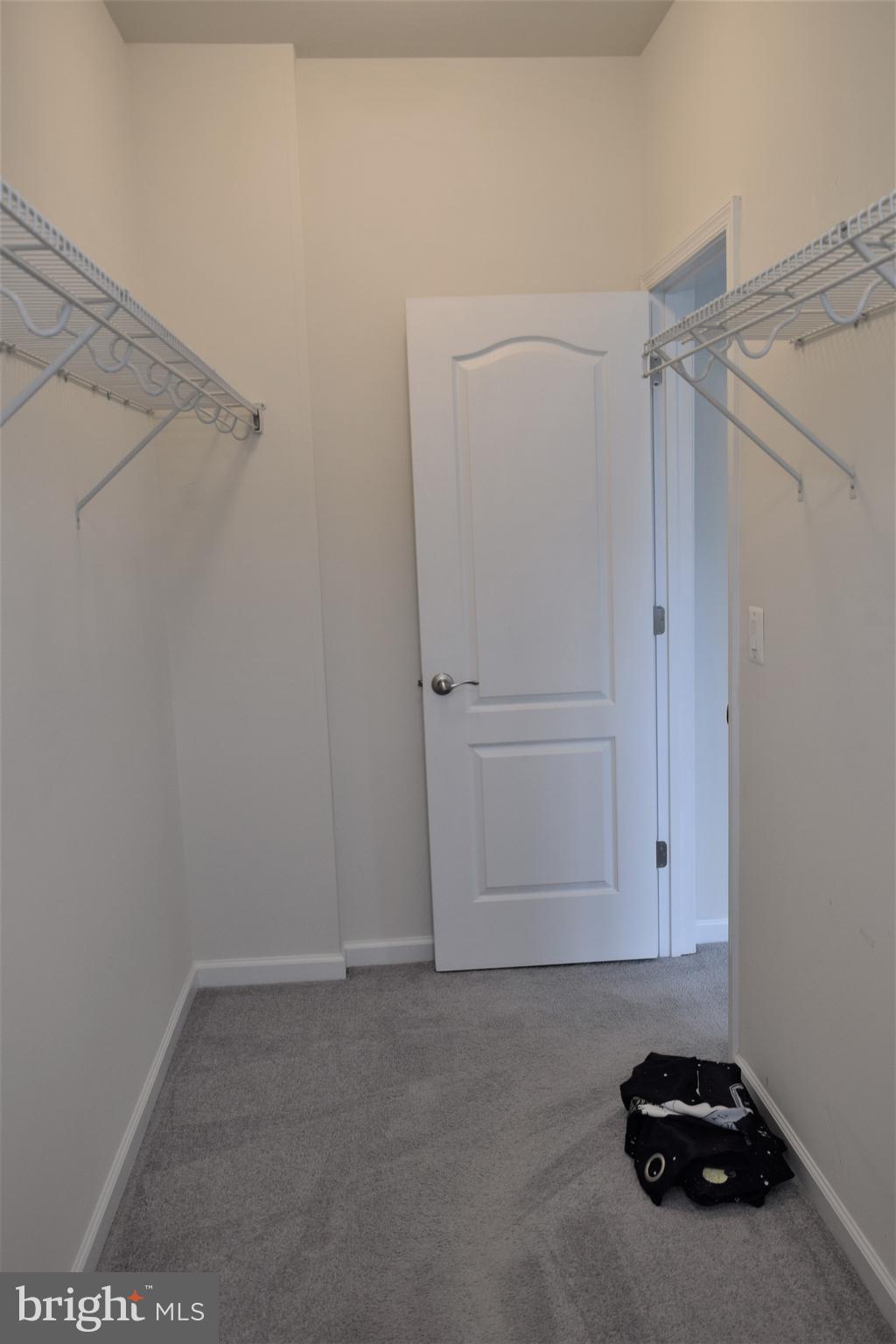 DISCOVERY SQUARE - Residential Lease