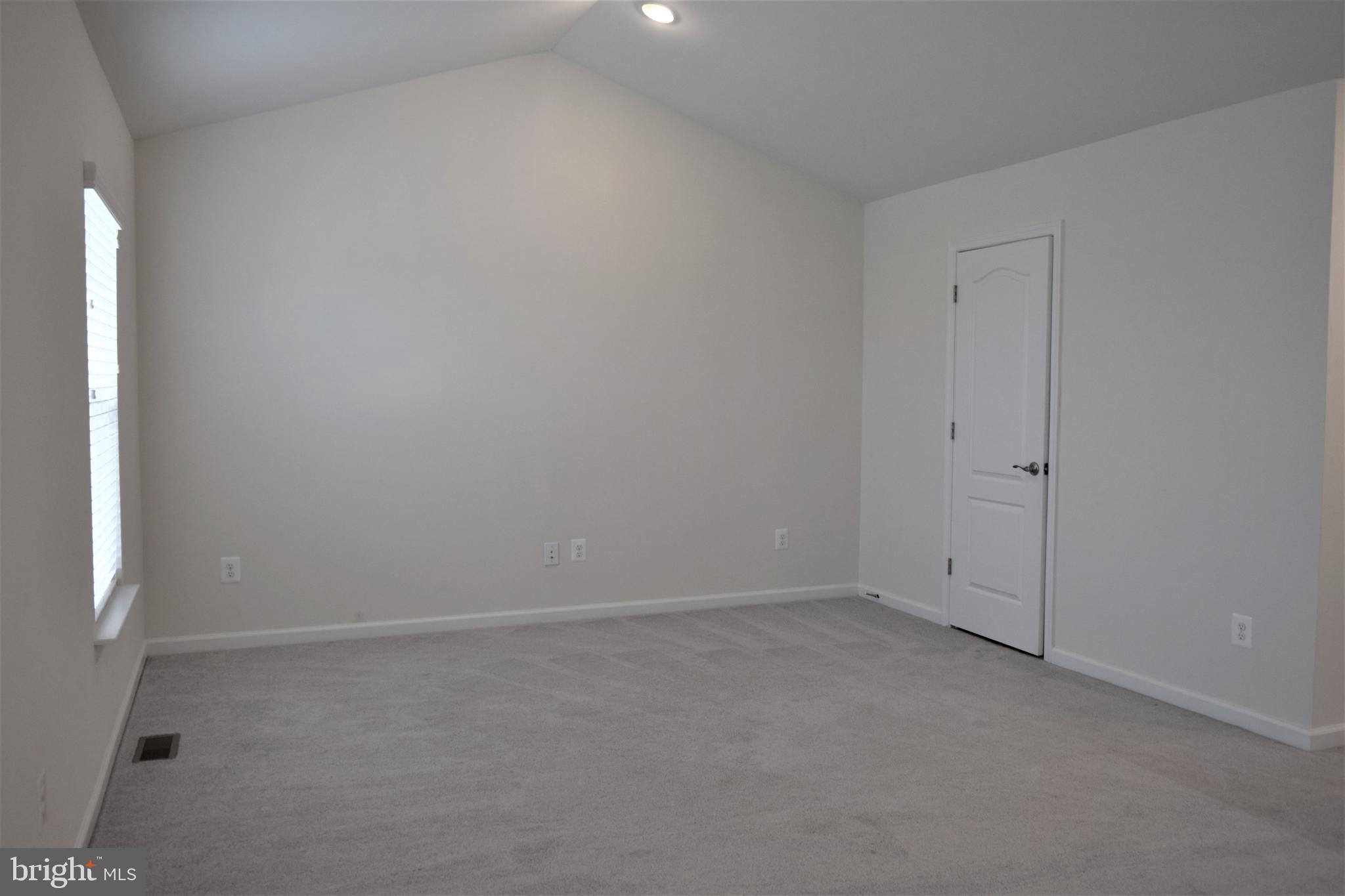 DISCOVERY SQUARE - Residential Lease