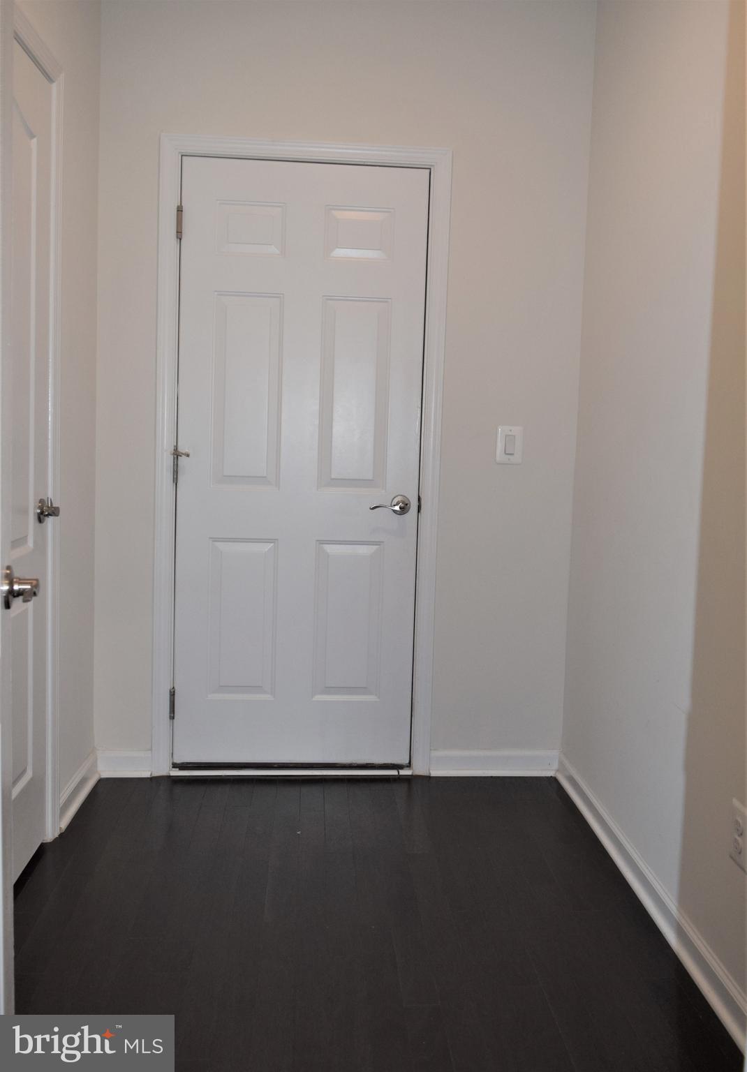 DISCOVERY SQUARE - Residential Lease