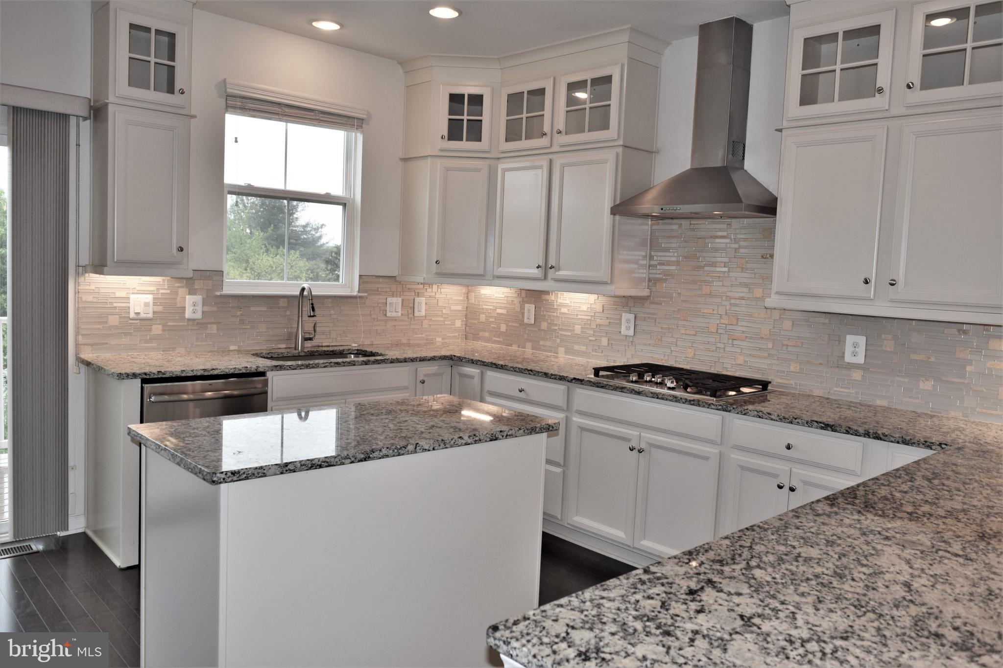 DISCOVERY SQUARE - Residential Lease