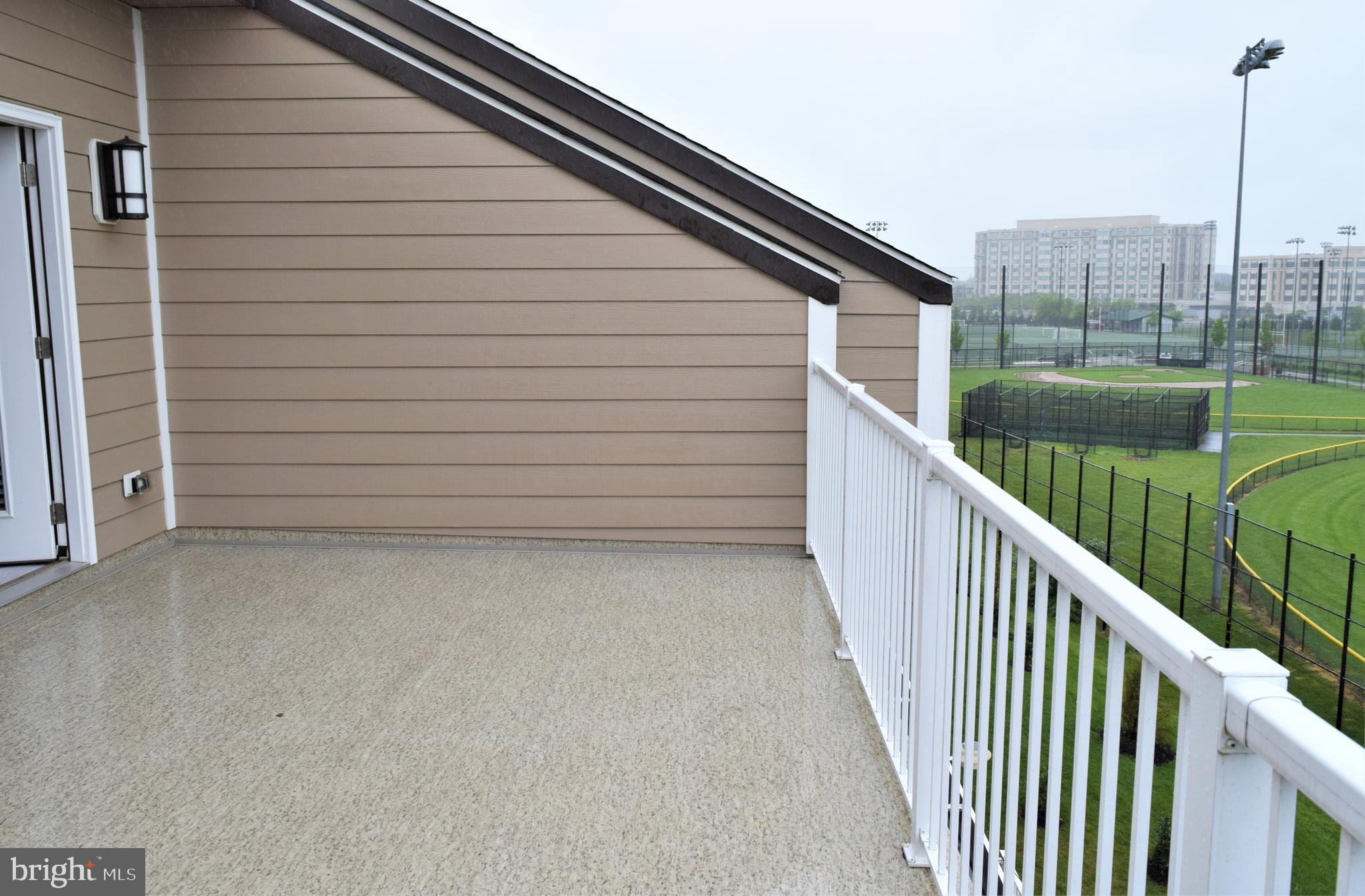 DISCOVERY SQUARE - Residential Lease