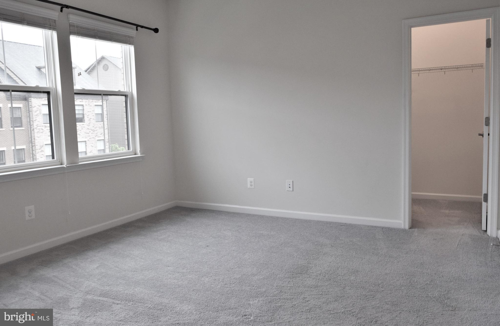 DISCOVERY SQUARE - Residential Lease