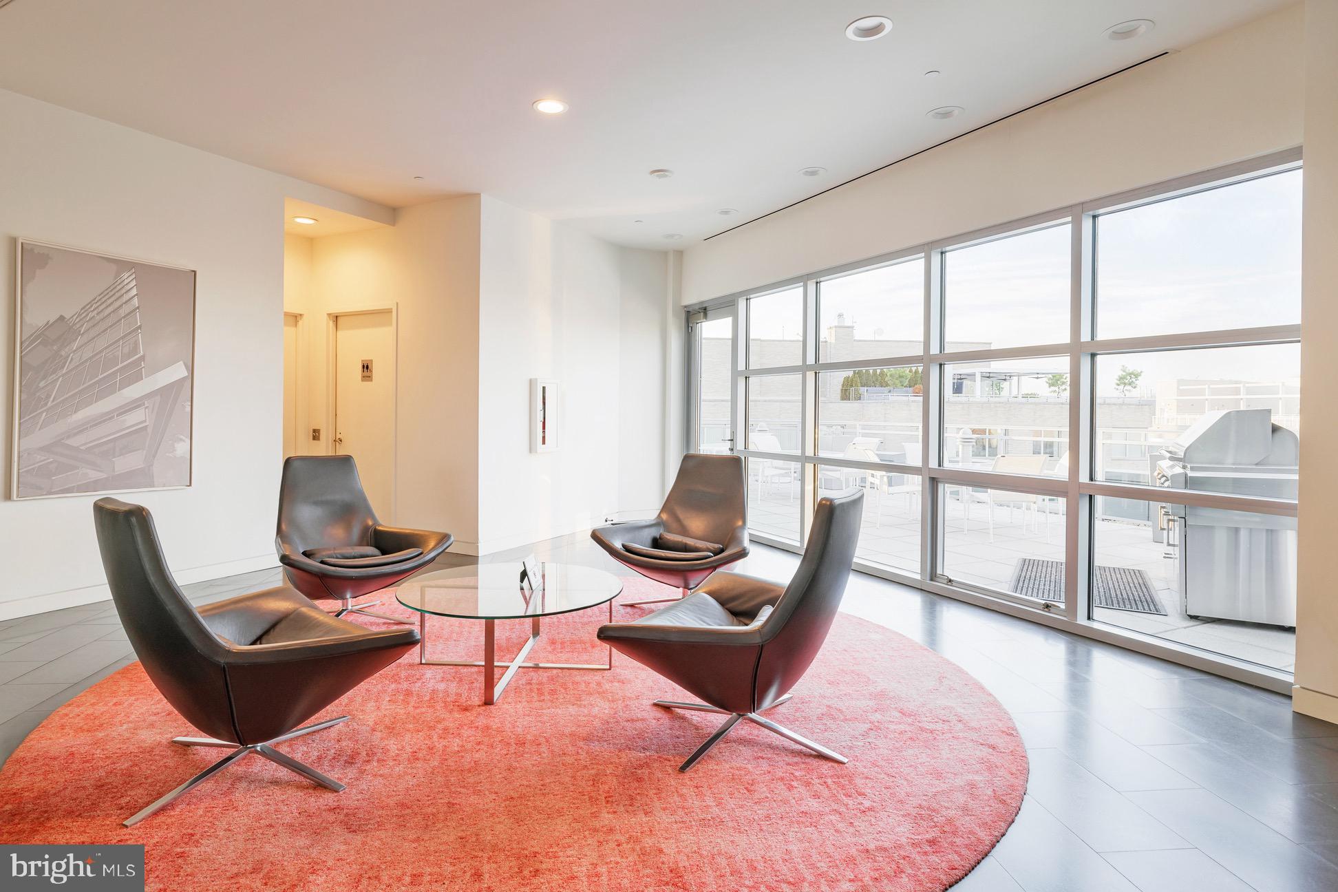 WEST END - Residential