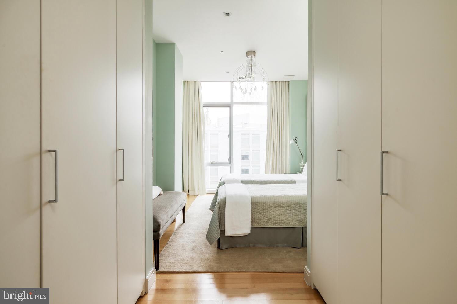 WEST END - Residential